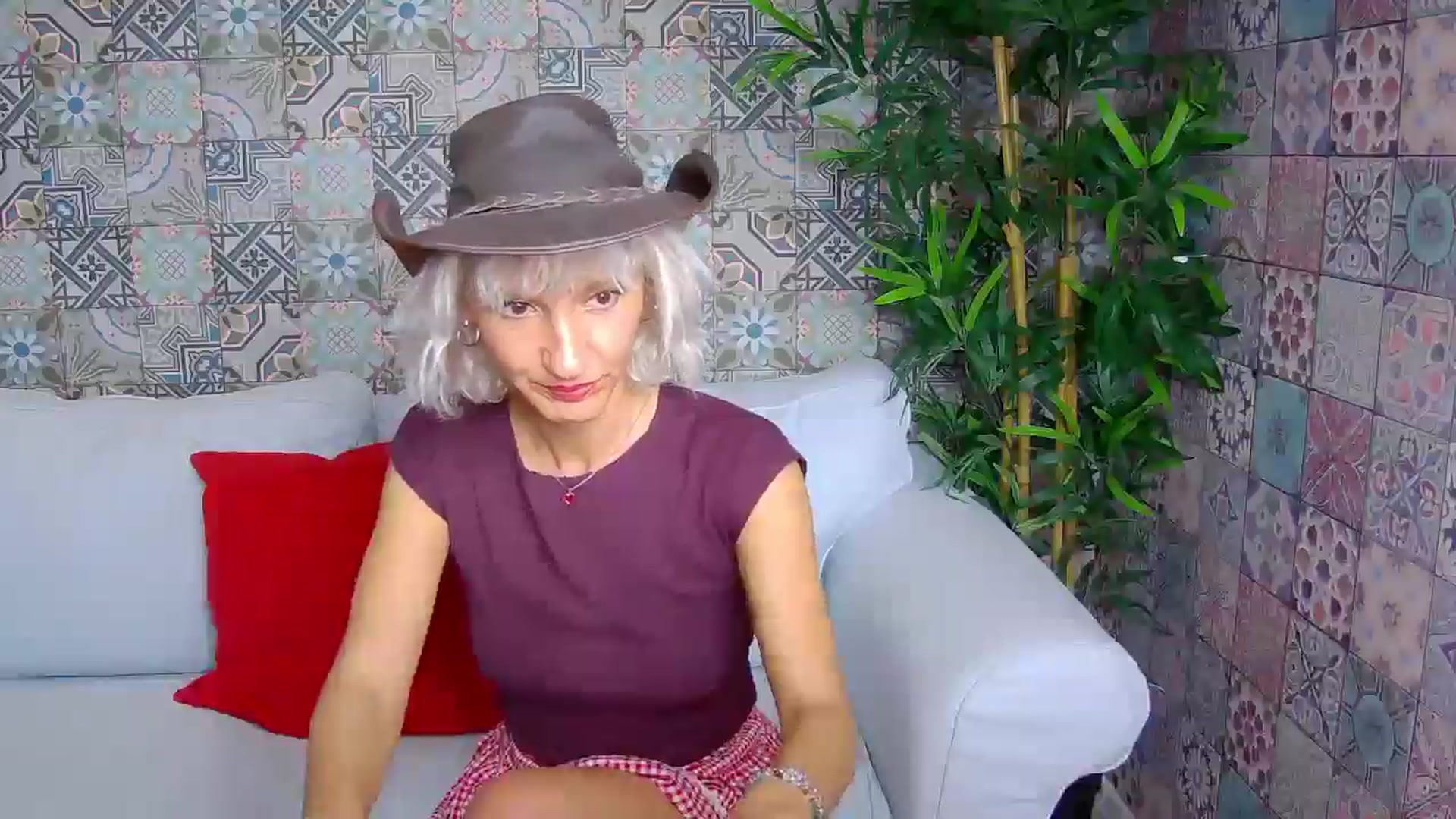 Gallery image thumbnail from SabrinaMystiq's myfreecams stream on, 10/09/2025, 15:31 image 16 of 20