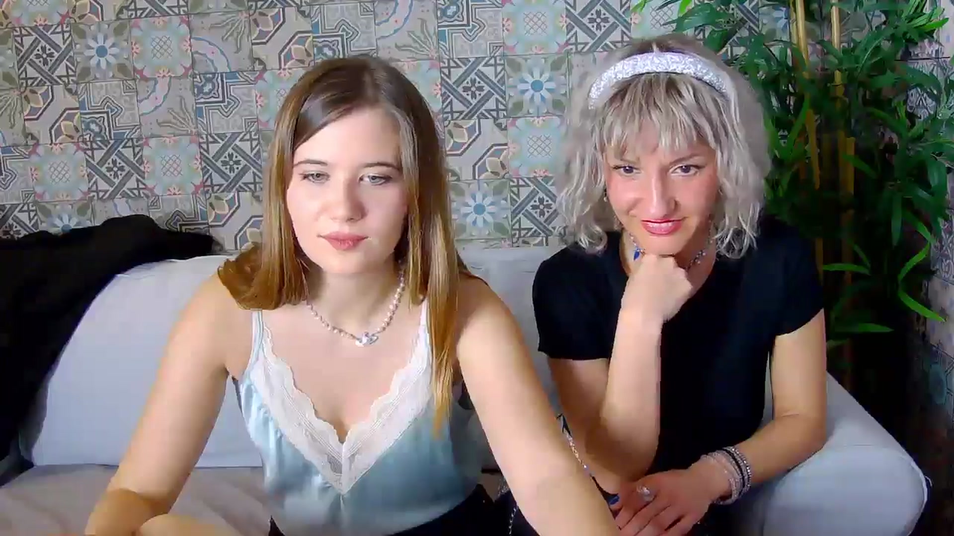 Gallery image thumbnail from SabrinaMystiq's myfreecams stream on, 11/22/2025, 22:05 image 16 of 20