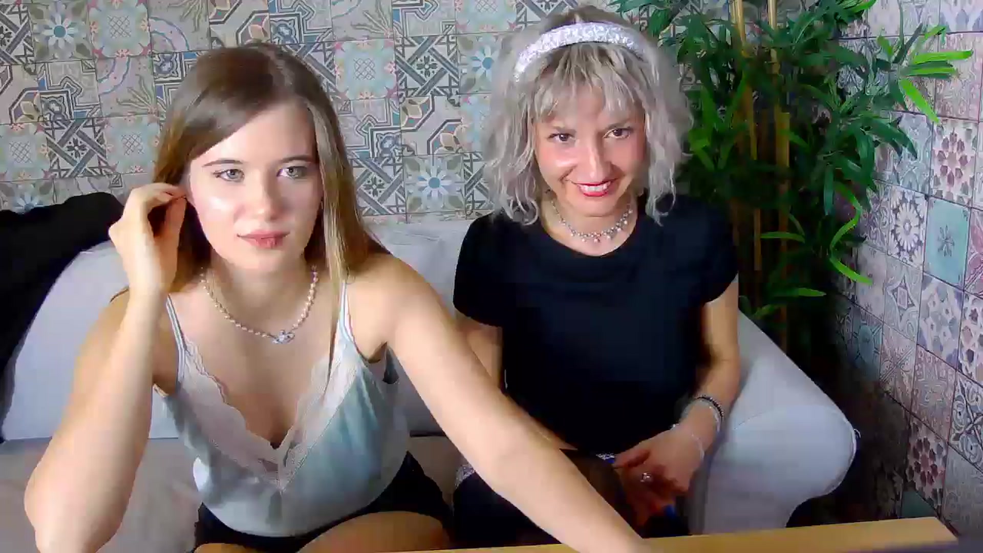 Gallery image thumbnail from SabrinaMystiq's myfreecams stream on, 11/22/2025, 22:05 image 9 of 20