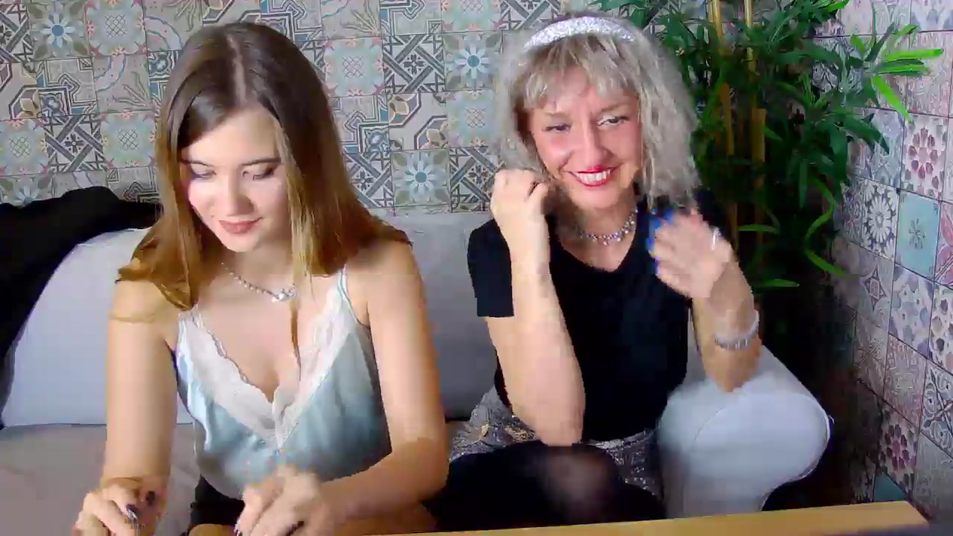 Gallery image thumbnail from SabrinaMystiq's myfreecams stream on, 11/22/2025, 22:05 image 10 of 20
