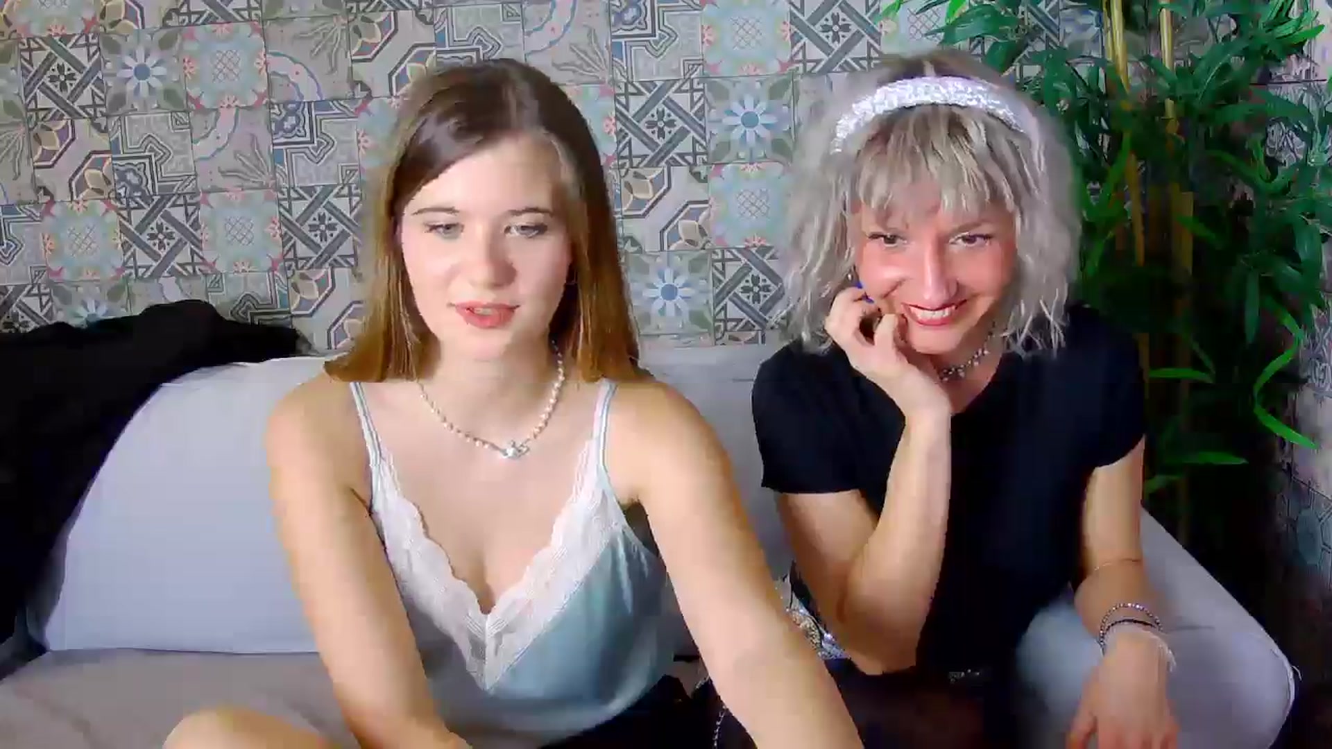 Gallery image thumbnail from SabrinaMystiq's myfreecams stream on, 11/22/2025, 22:05 image 15 of 20