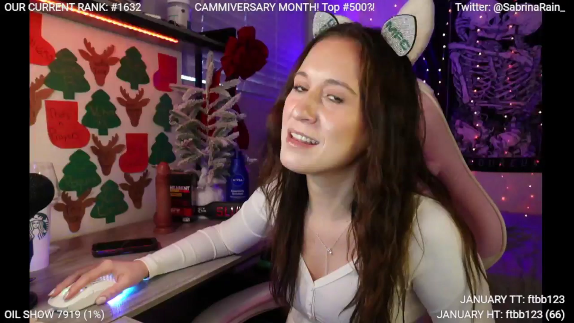 Gallery image thumbnail from SabrinaRain's myfreecams stream on, 01/02/2025, 04:31 image 4 of 20