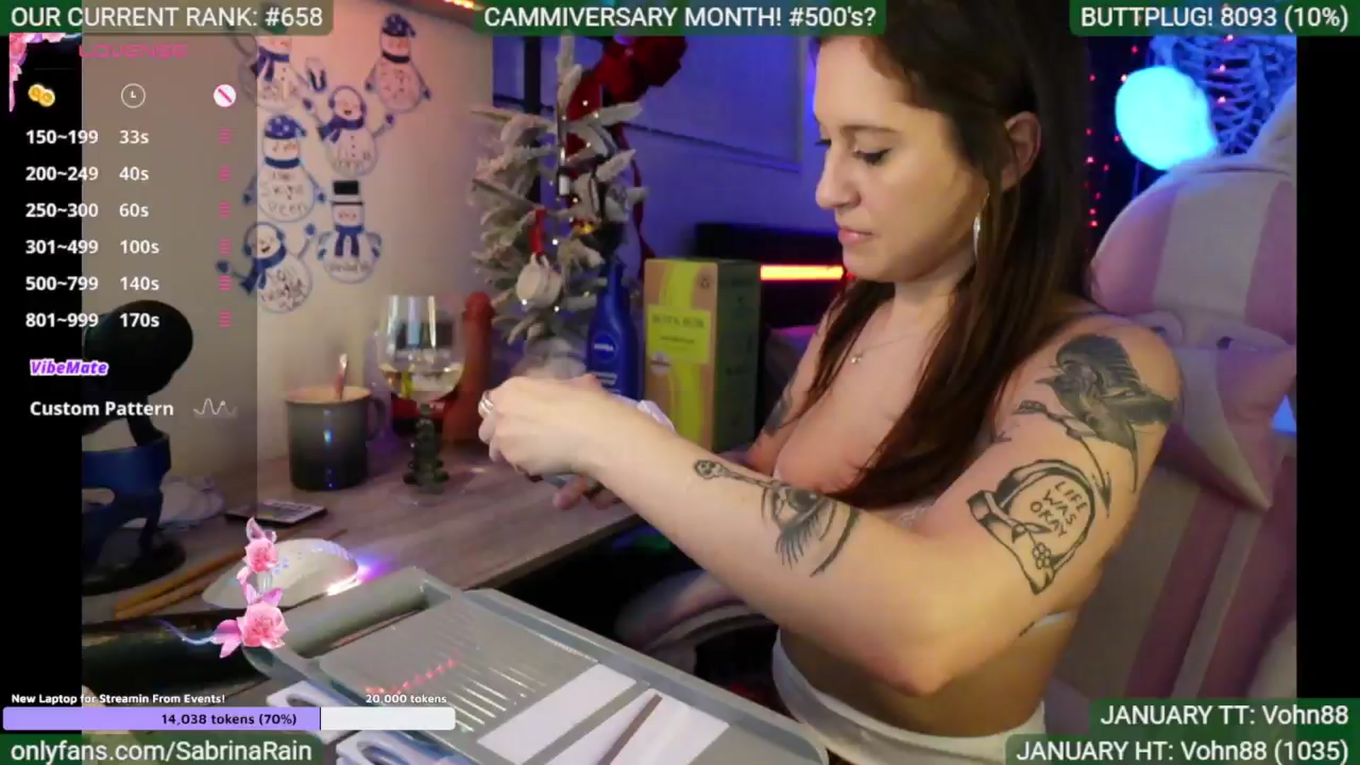 Gallery image thumbnail from SabrinaRain's myfreecams stream on, 01/14/2025, 01:30 image 15 of 20