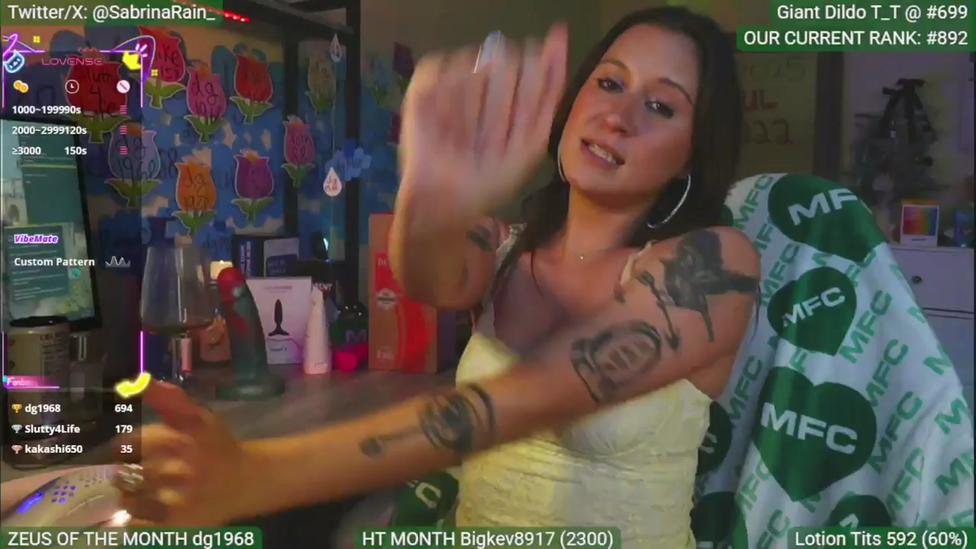Gallery image thumbnail from SabrinaRain's myfreecams stream on, 05/18/2025, 03:28 image 9 of 20