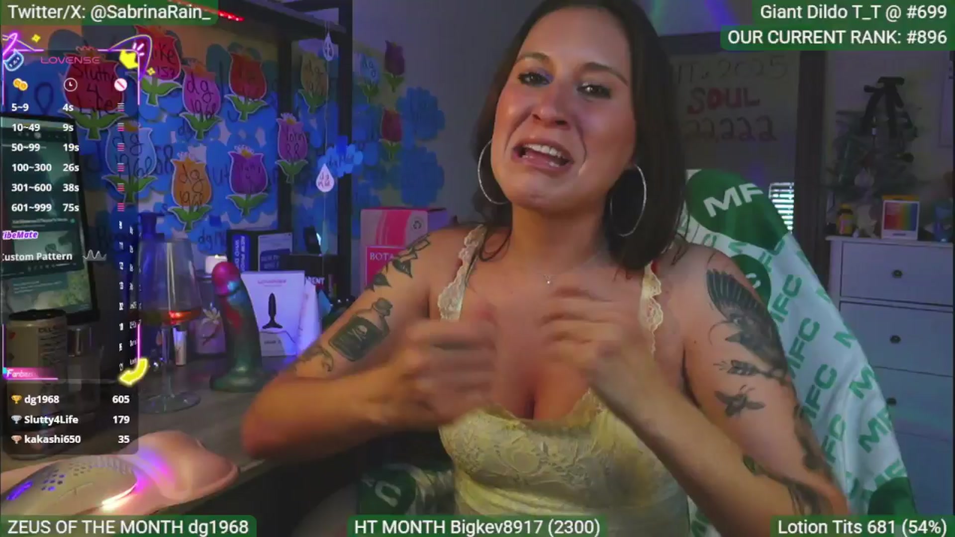 Gallery image thumbnail from SabrinaRain's myfreecams stream on, 05/18/2025, 03:28 image 8 of 20