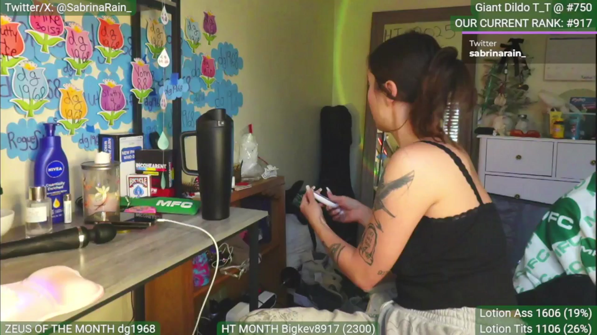 Gallery image thumbnail from SabrinaRain's myfreecams stream on, 05/19/2025, 01:26 image 17 of 20