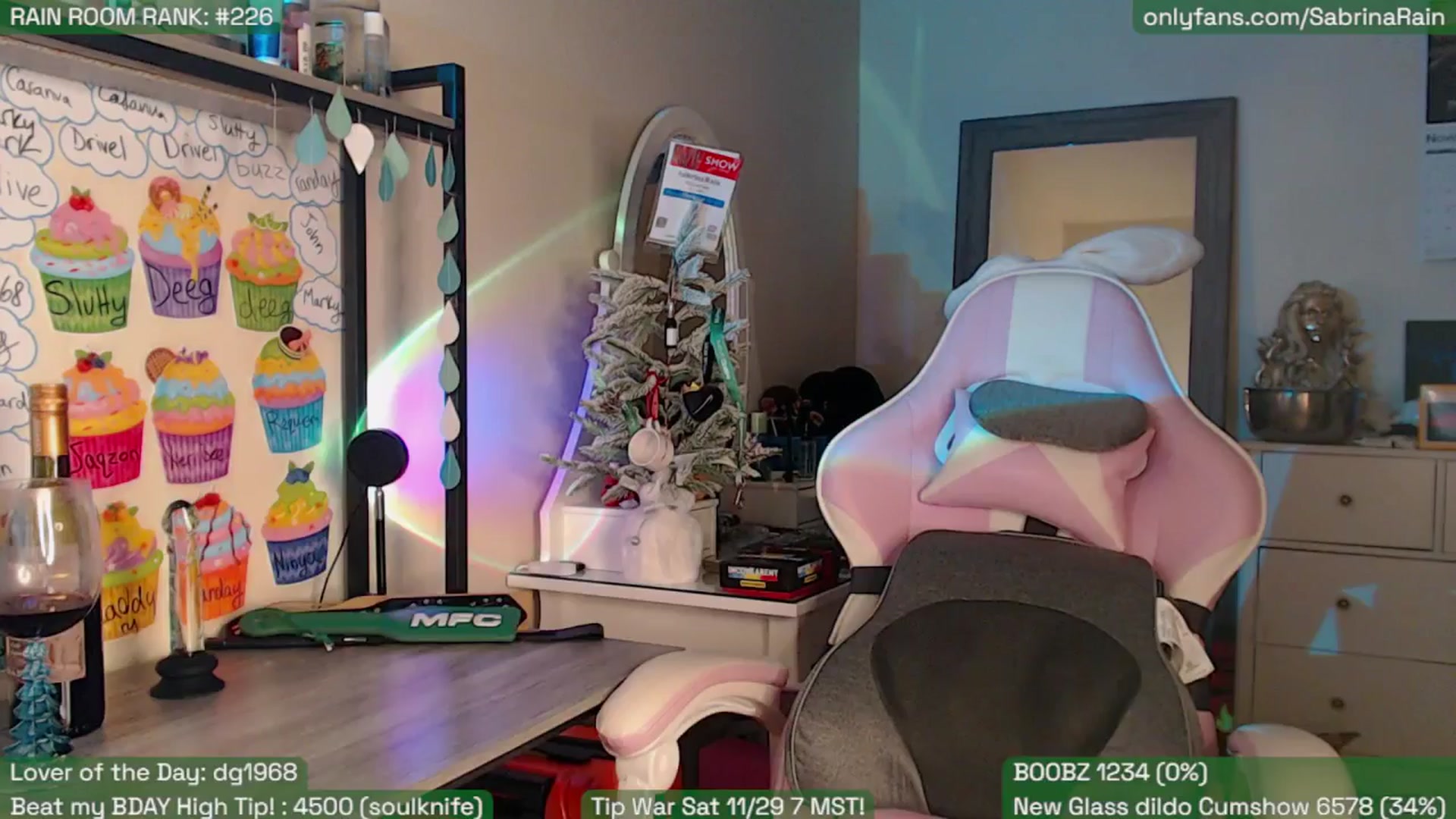 Gallery image thumbnail from SabrinaRain's myfreecams stream on, 11/25/2025, 09:16 image 15 of 20