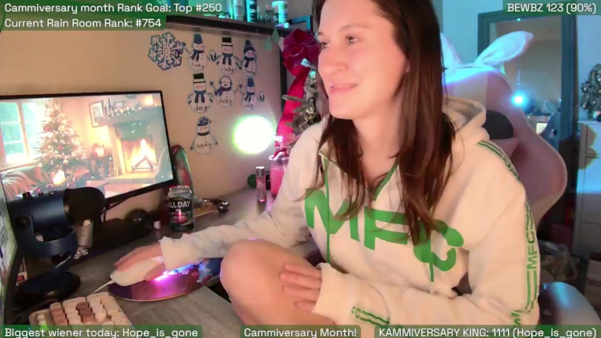 Gallery image thumbnail from SabrinaRain's myfreecams stream on, 01/04/2026, 04:39 image 10 of 20