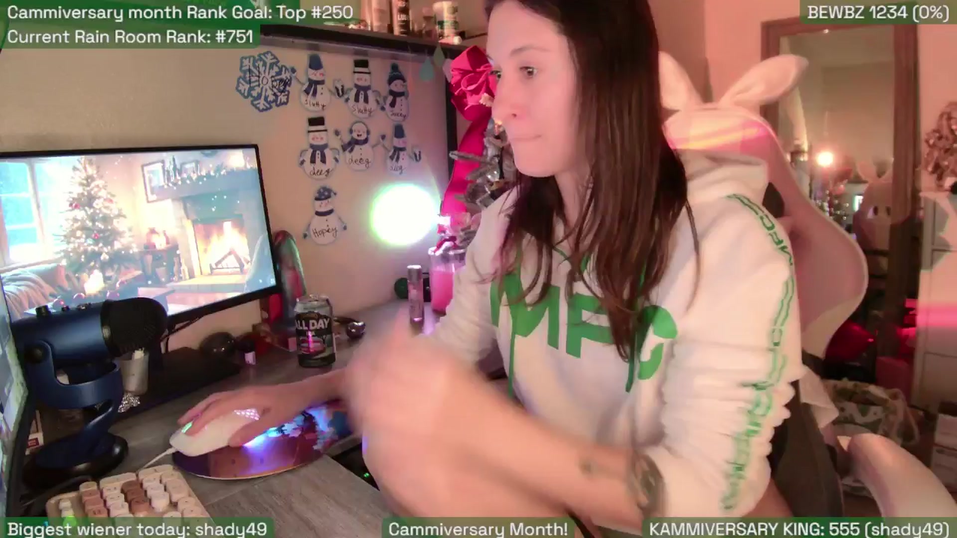 Gallery image thumbnail from SabrinaRain's myfreecams stream on, 01/04/2026, 04:39 image 9 of 20