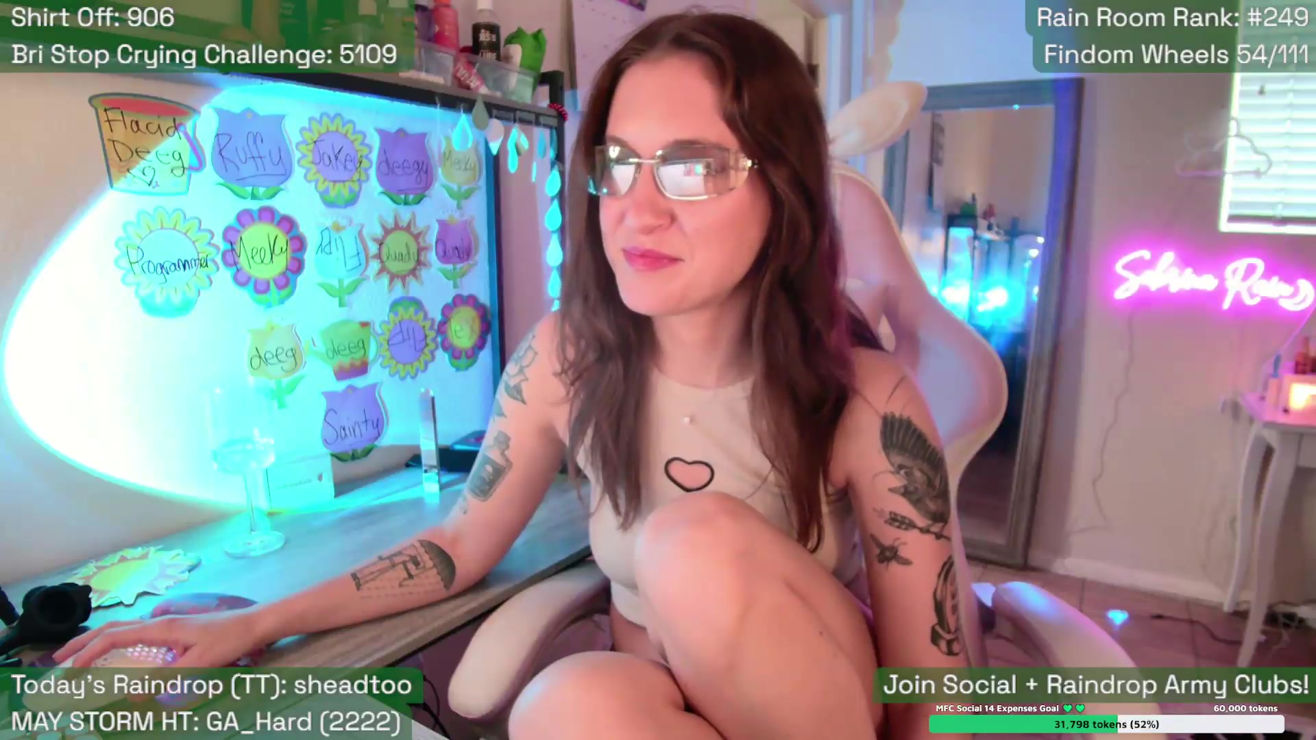 Gallery image thumbnail from SabrinaRain's myfreecams stream on, 05/15/2026, 02:26 image 14 of 20