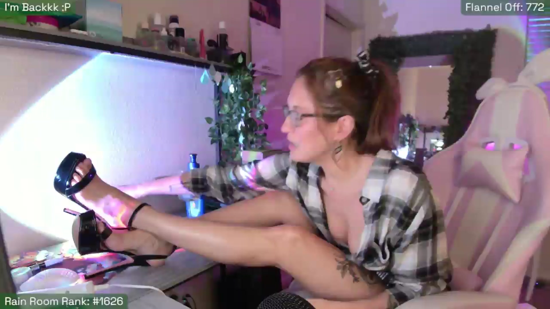Gallery image thumbnail from SabrinaRain's myfreecams stream on, 08/07/2026, 03:03 image 9 of 20