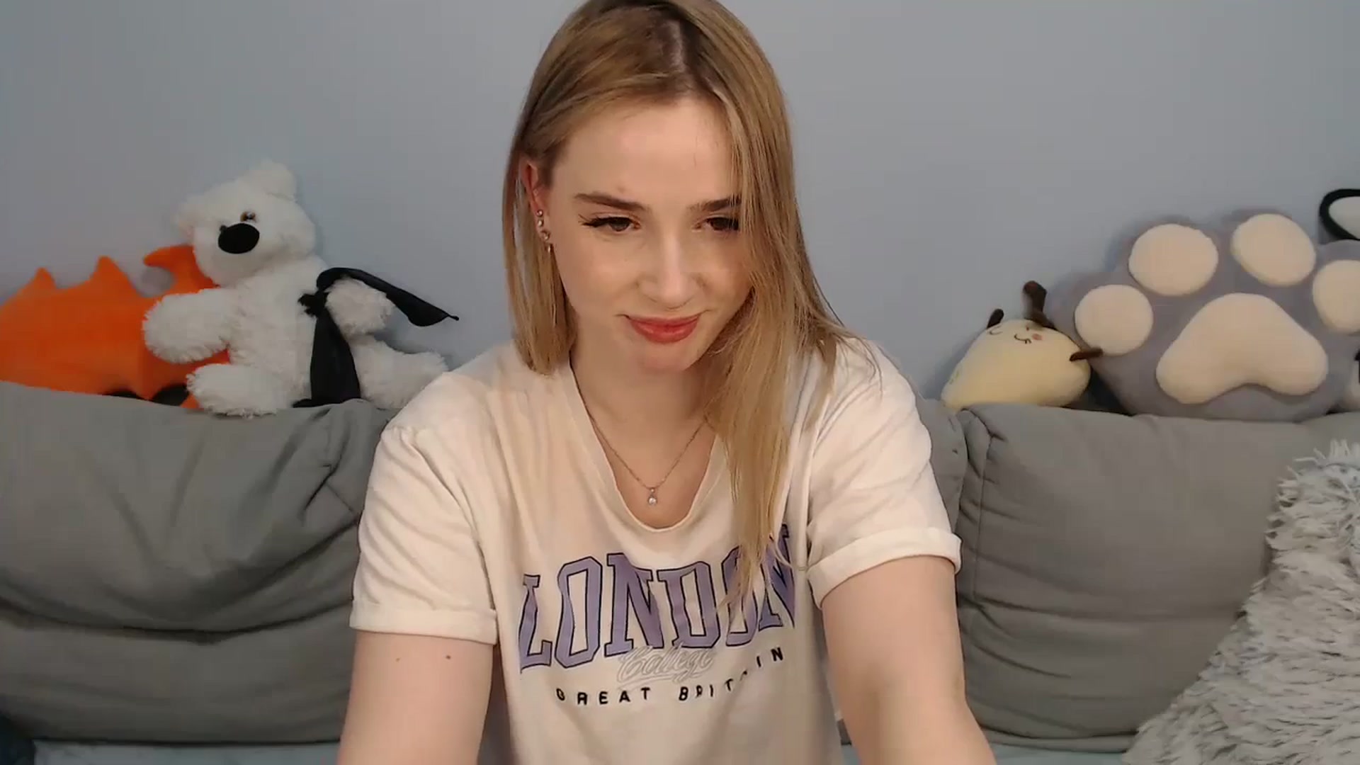 Gallery image thumbnail from SabrinaViolet's myfreecams stream on, 11/28/2023, 13:18 image 10 of 20