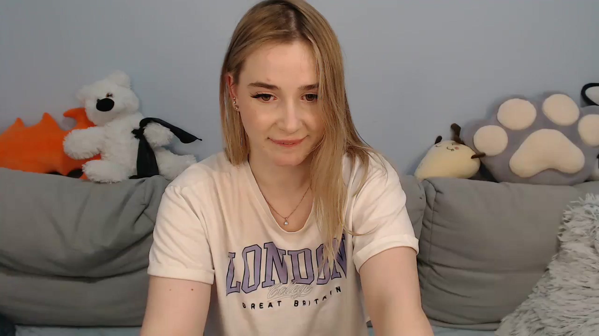 Gallery image thumbnail from SabrinaViolet's myfreecams stream on, 11/28/2023, 13:18 image 9 of 20