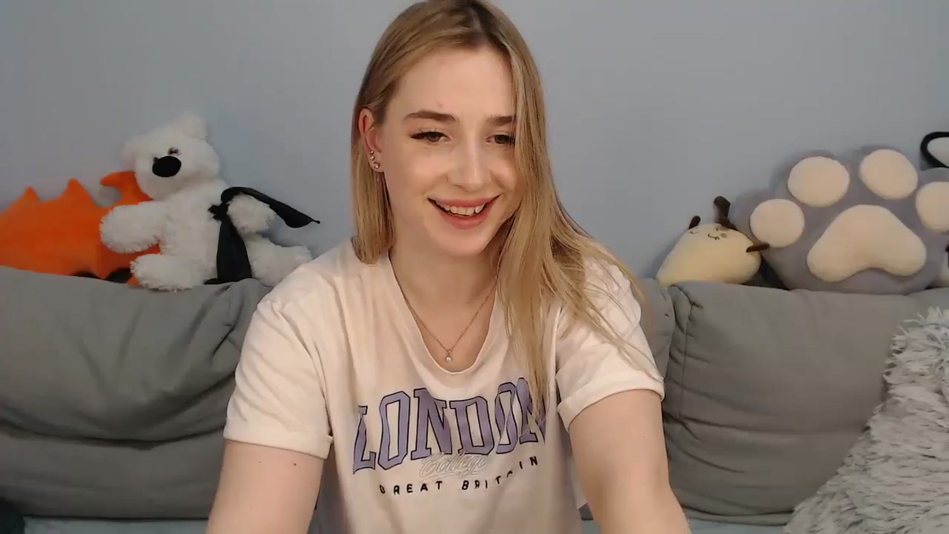 Gallery image thumbnail from SabrinaViolet's myfreecams stream on, 11/28/2023, 13:18 image 8 of 20