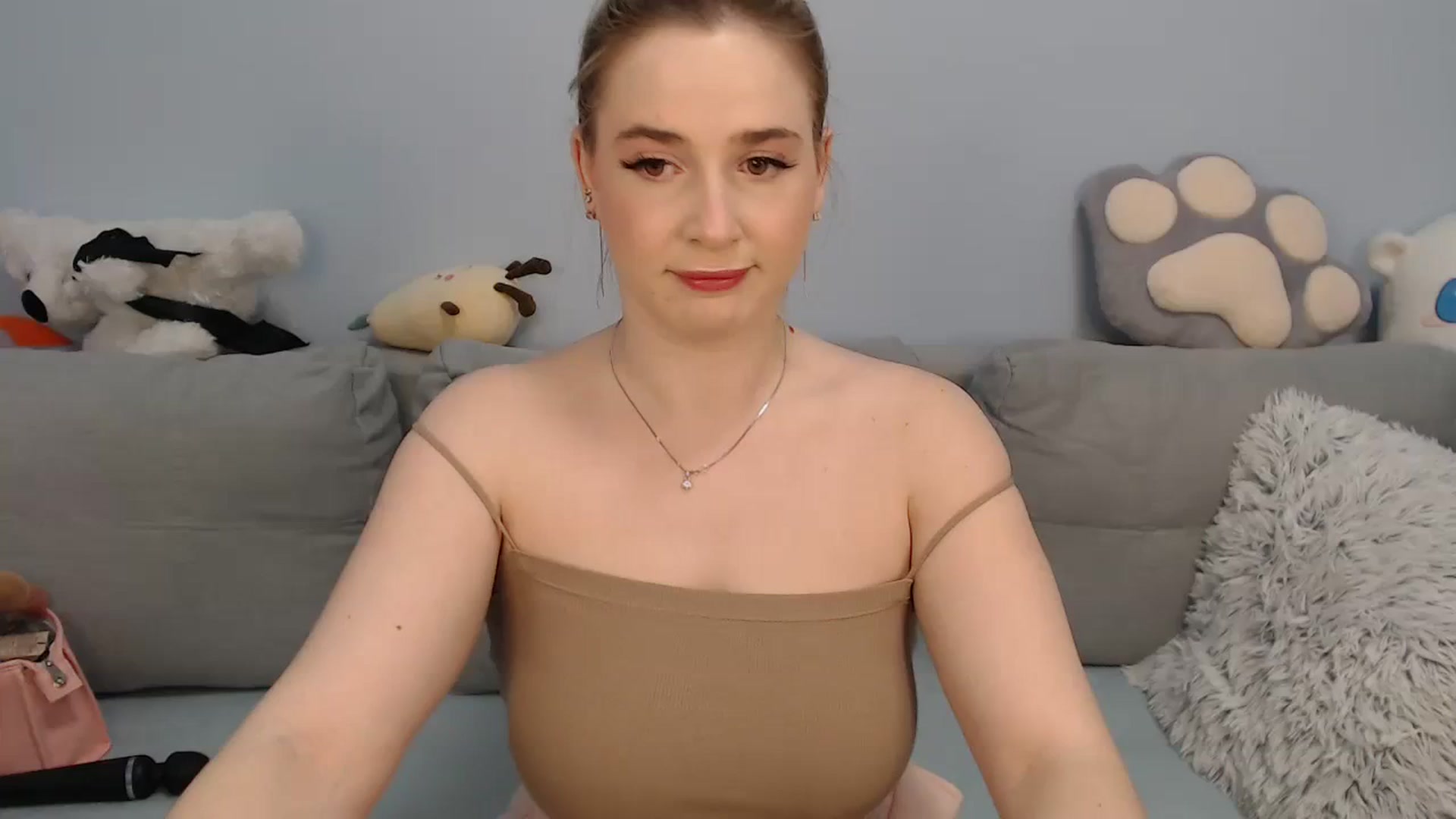 Gallery image thumbnail from SabrinaViolet's myfreecams stream on, 12/04/2023, 10:03 image 12 of 20