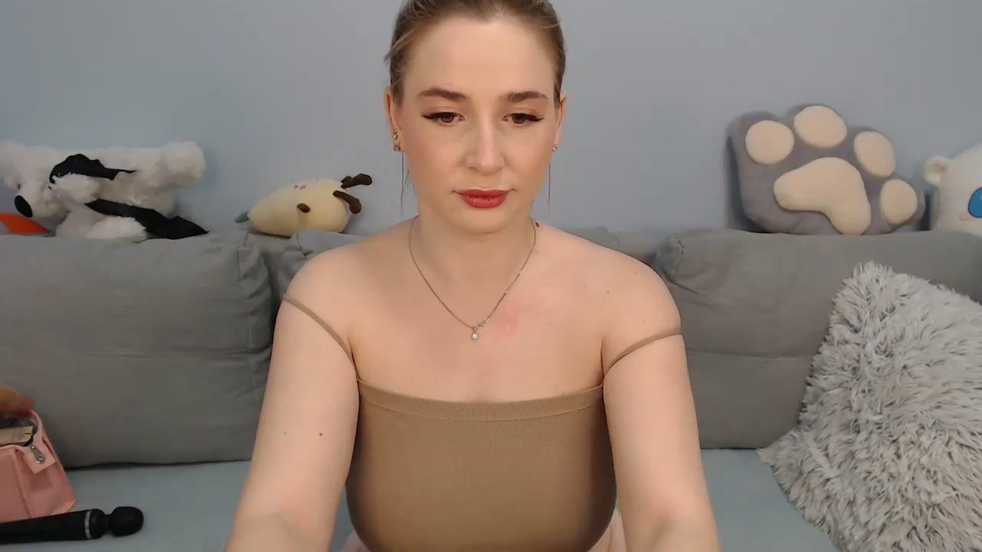 Gallery image thumbnail from SabrinaViolet's myfreecams stream on, 12/04/2023, 10:03 image 15 of 20