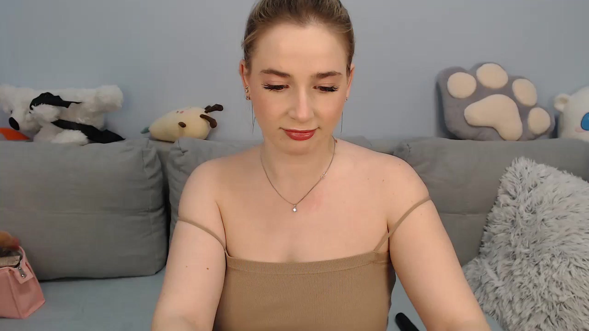 Gallery image thumbnail from SabrinaViolet's myfreecams stream on, 12/04/2023, 10:24 image 1 of 20