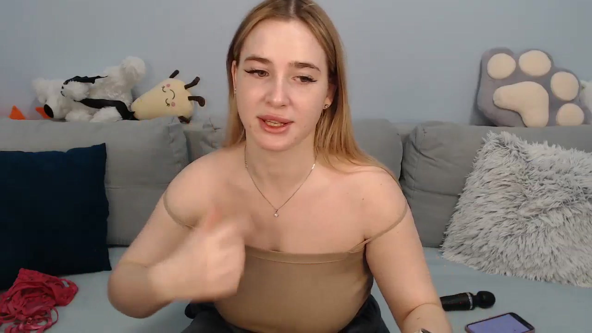Gallery image thumbnail from SabrinaViolet's myfreecams stream on, 12/06/2023, 09:45 image 2 of 20
