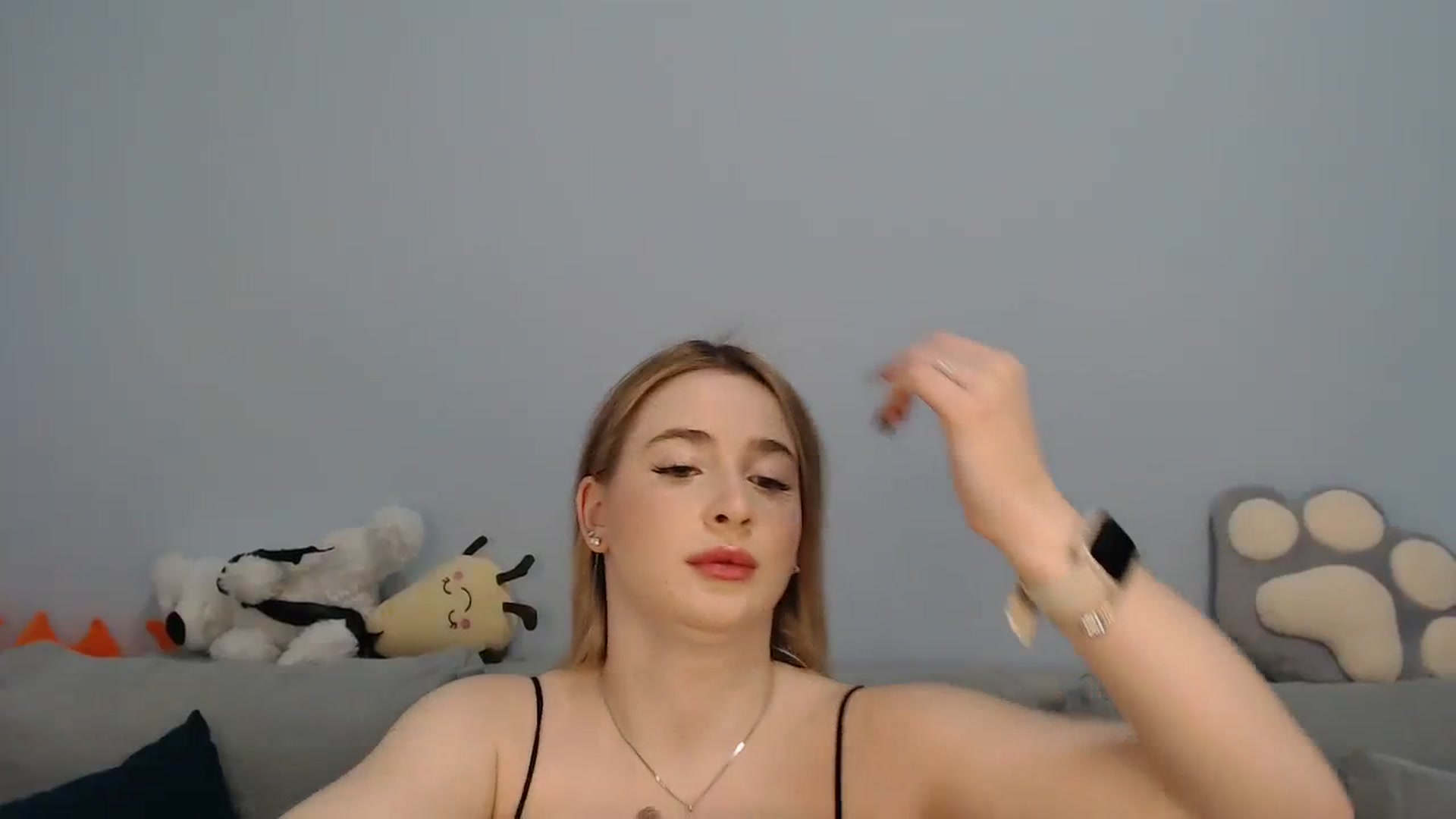 Gallery image thumbnail from SabrinaViolet's myfreecams stream on, 12/10/2023, 09:23 image 3 of 20