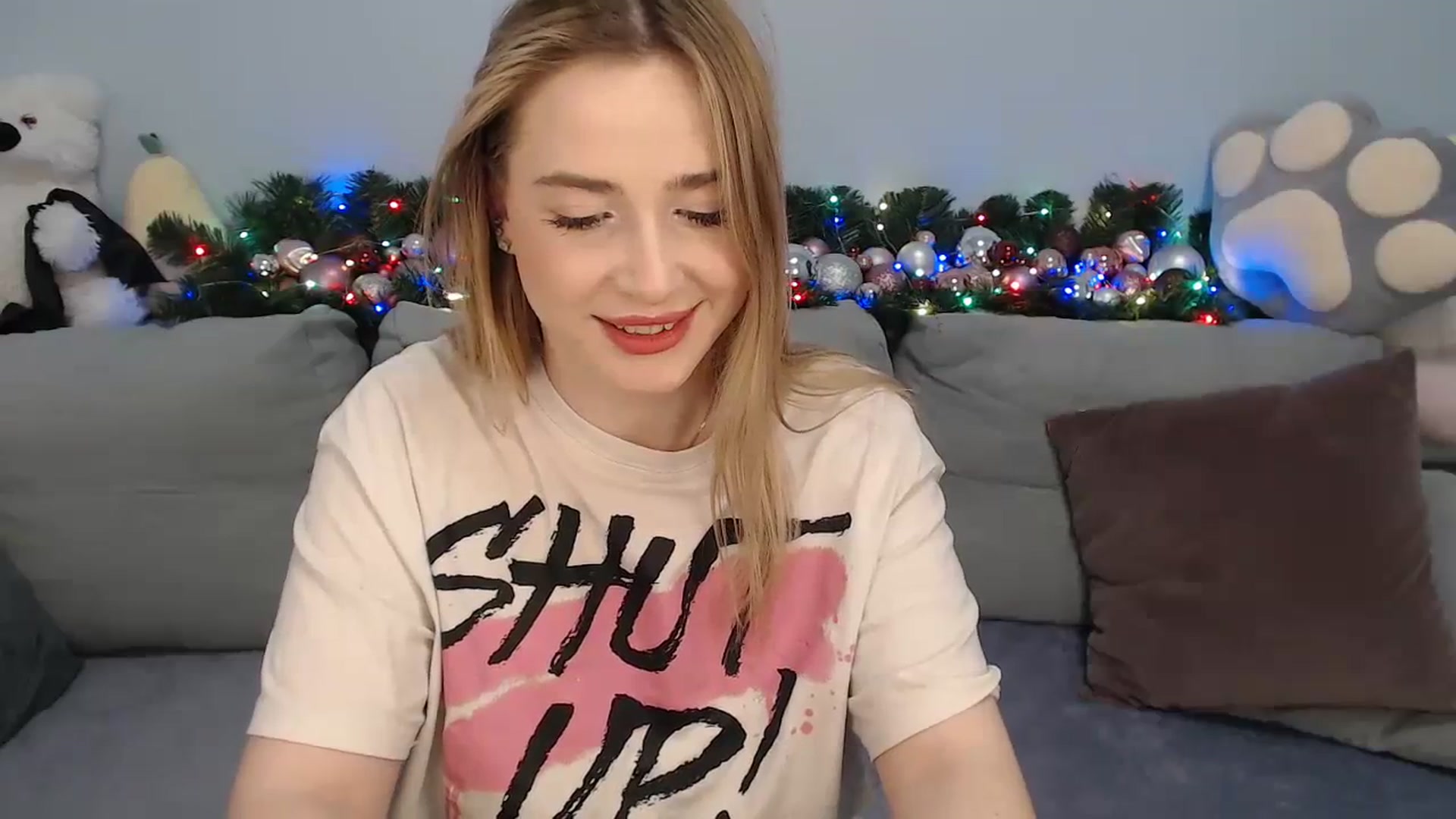 Gallery image thumbnail from SabrinaViolet's myfreecams stream on, 12/16/2023, 10:12 image 12 of 20