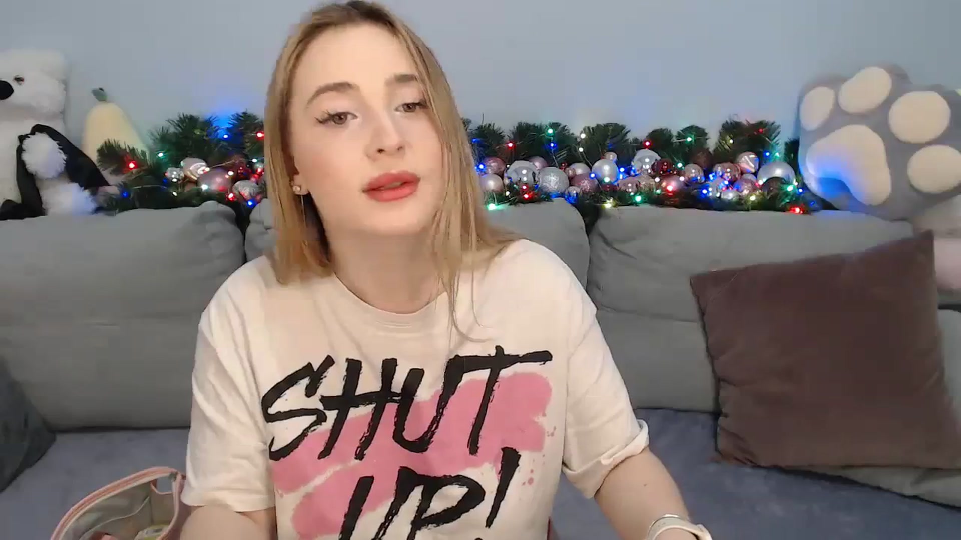 Gallery image thumbnail from SabrinaViolet's myfreecams stream on, 12/16/2023, 10:12 image 7 of 20