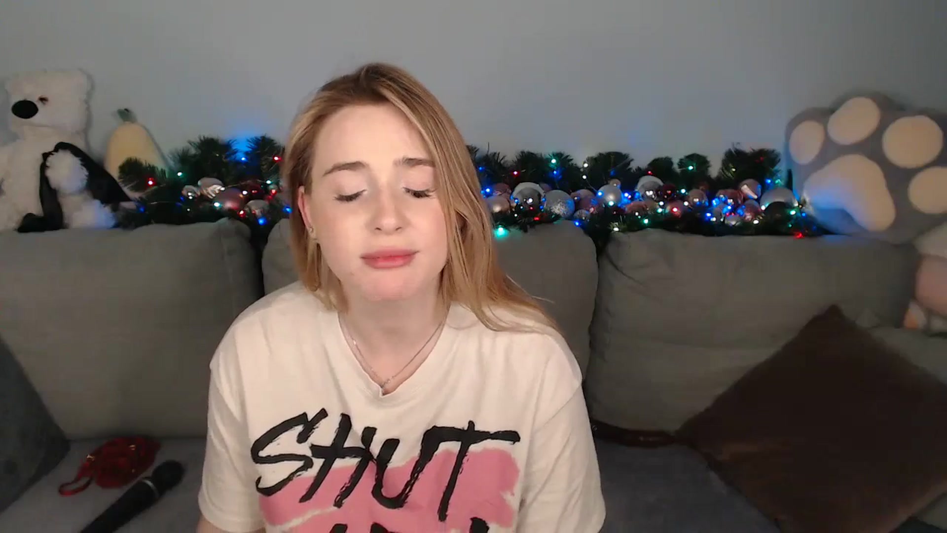 Gallery image thumbnail from SabrinaViolet's myfreecams stream on, 12/16/2023, 14:57 image 11 of 20