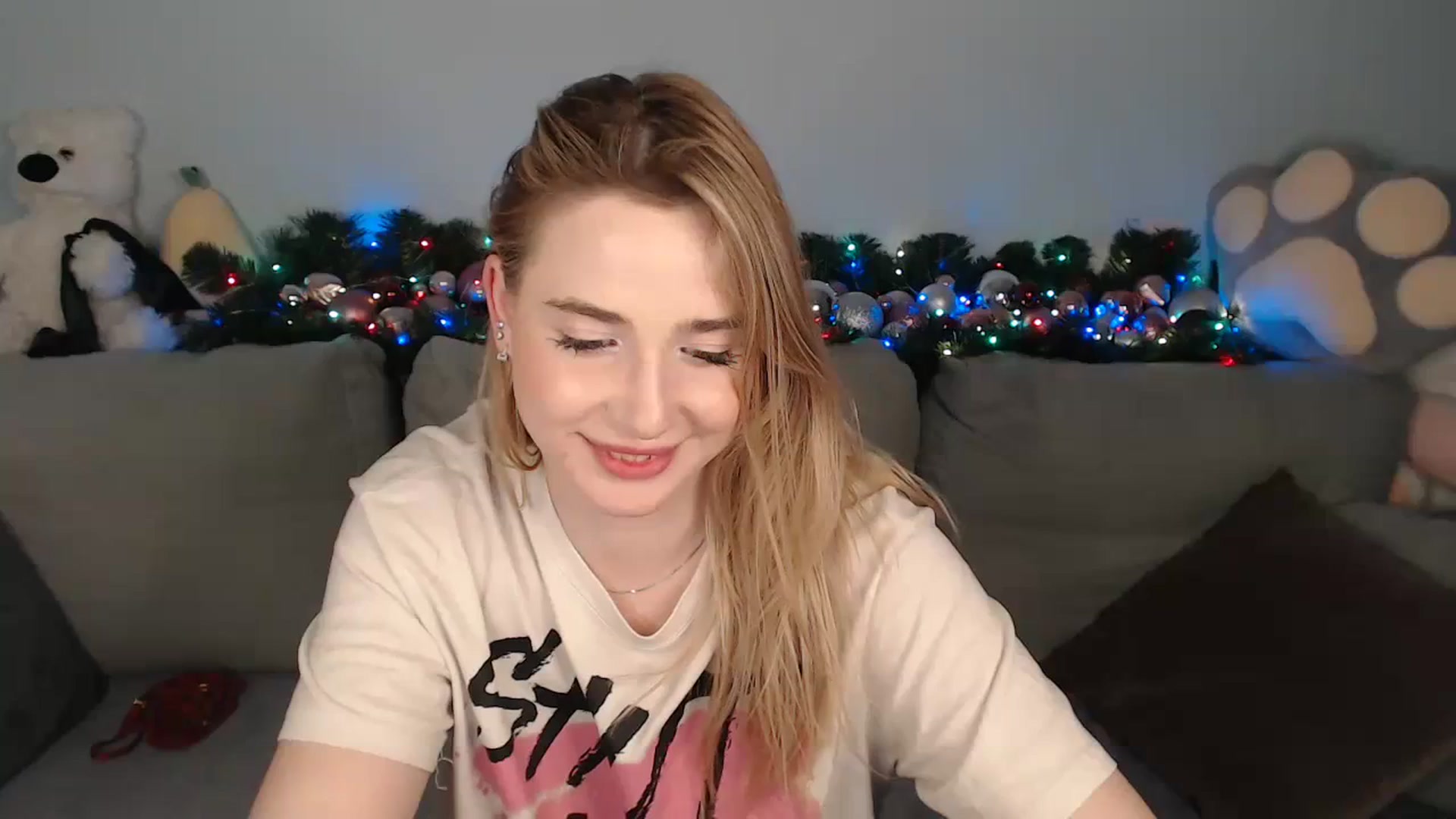 Gallery image thumbnail from SabrinaViolet's myfreecams stream on, 12/16/2023, 14:57 image 1 of 20