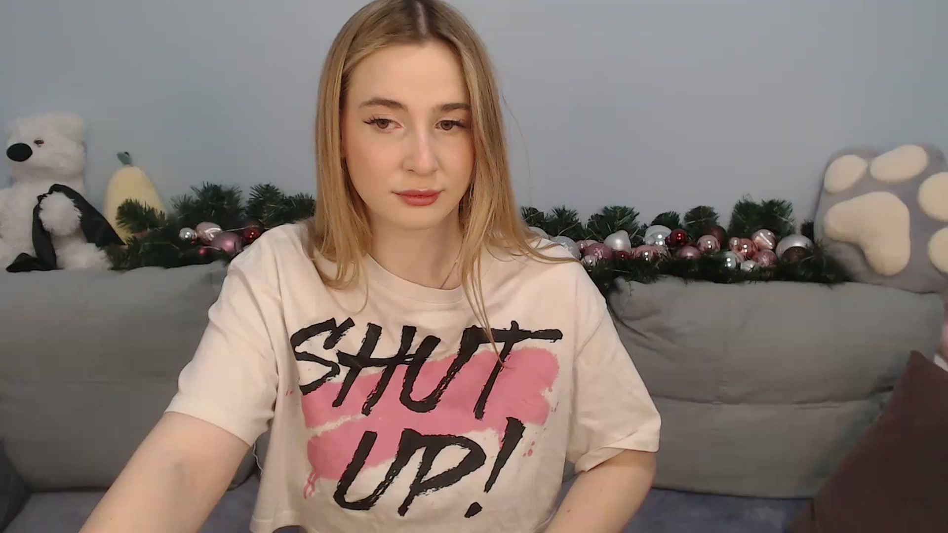 Gallery image thumbnail from SabrinaViolet's myfreecams stream on, 12/19/2023, 09:50 image 19 of 20