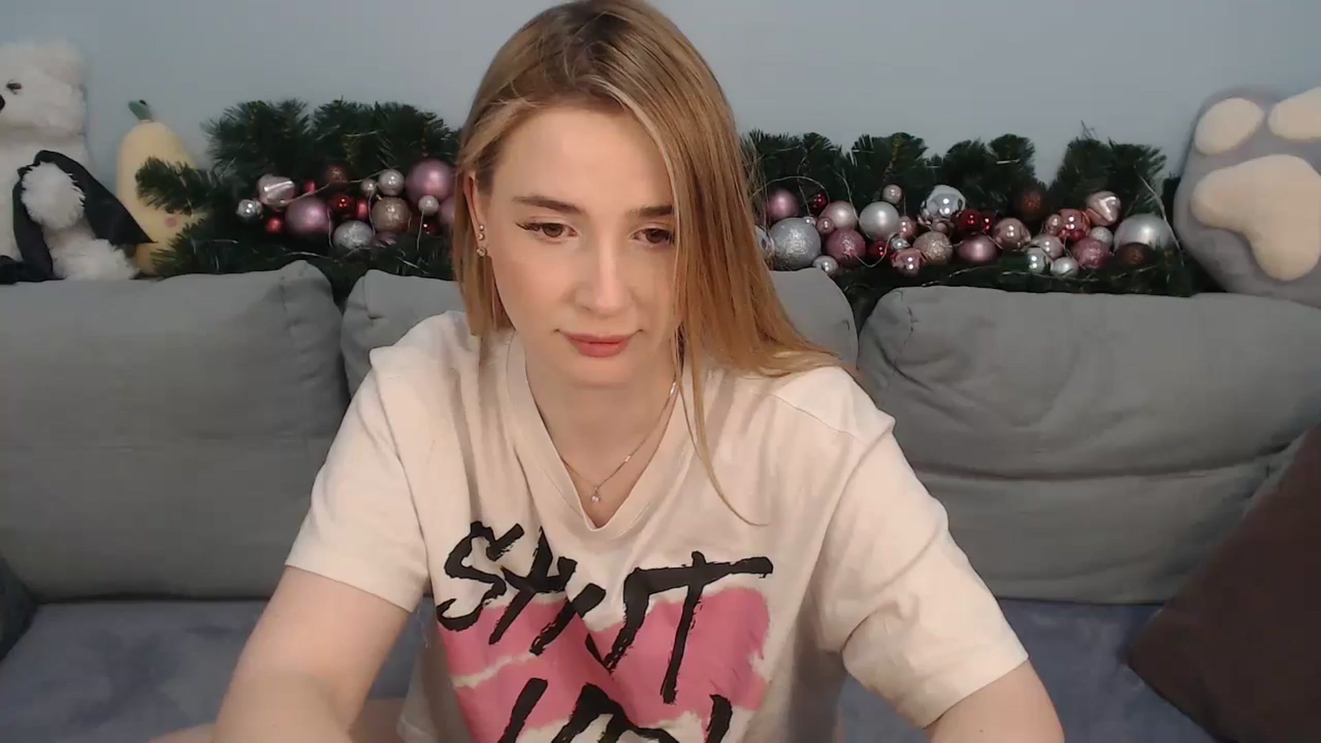 Gallery image thumbnail from SabrinaViolet's myfreecams stream on, 12/19/2023, 11:38 image 13 of 20