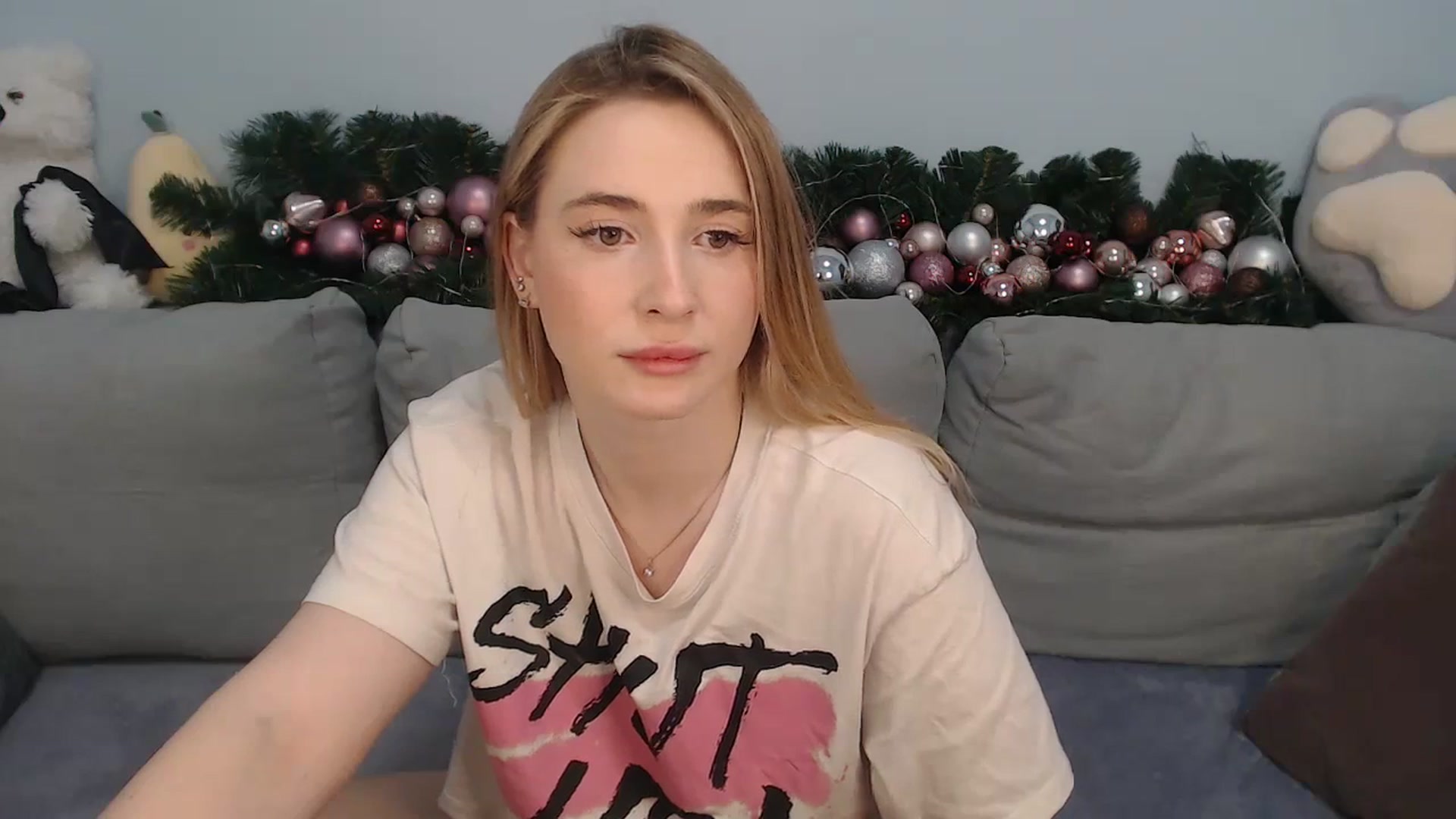 Gallery image thumbnail from SabrinaViolet's myfreecams stream on, 12/19/2023, 11:38 image 16 of 20