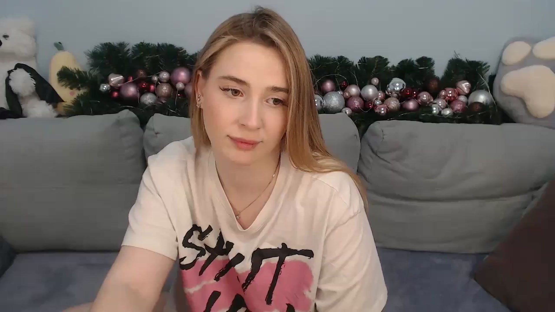Gallery image thumbnail from SabrinaViolet's myfreecams stream on, 12/19/2023, 11:38 image 14 of 20