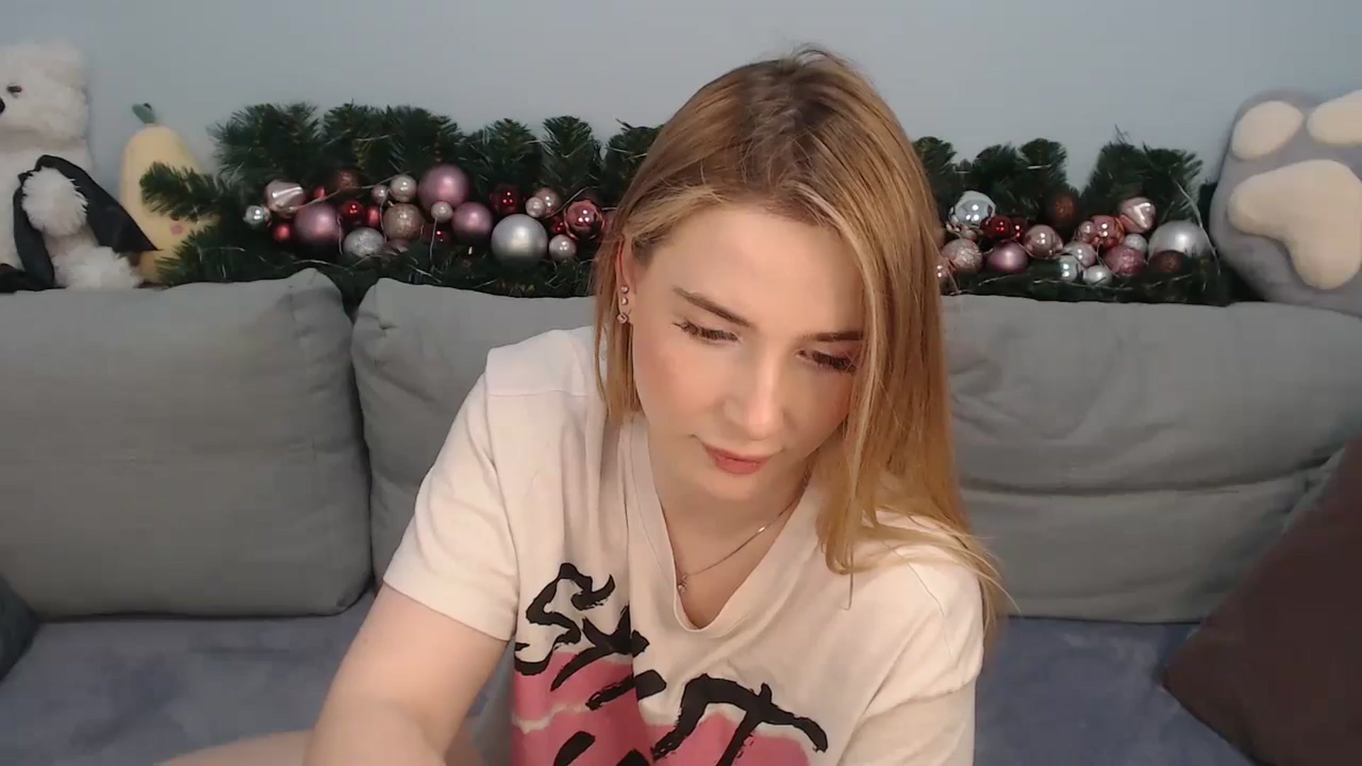 Gallery image thumbnail from SabrinaViolet's myfreecams stream on, 12/19/2023, 11:38 image 18 of 20