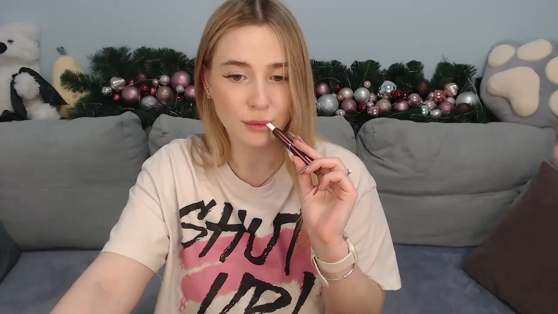 Gallery image thumbnail from SabrinaViolet's myfreecams stream on, 12/19/2023, 12:52 image 4 of 20