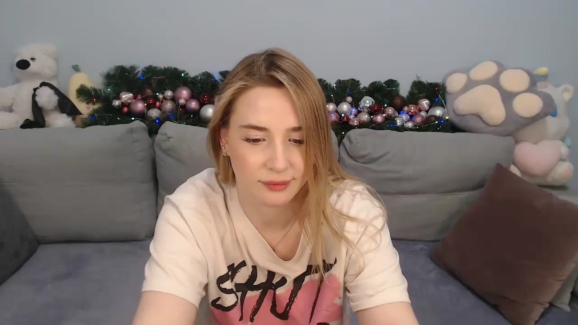 Gallery image thumbnail from SabrinaViolet's myfreecams stream on, 12/19/2023, 14:45 image 15 of 20