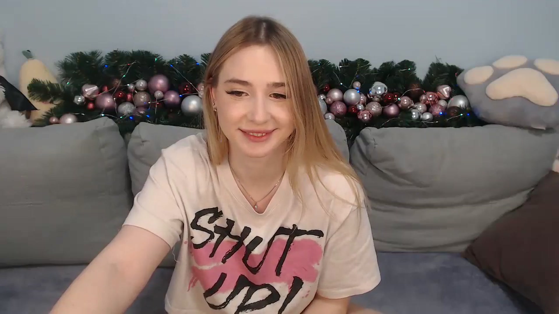 Gallery image thumbnail from SabrinaViolet's myfreecams stream on, 12/24/2023, 14:25 image 5 of 20