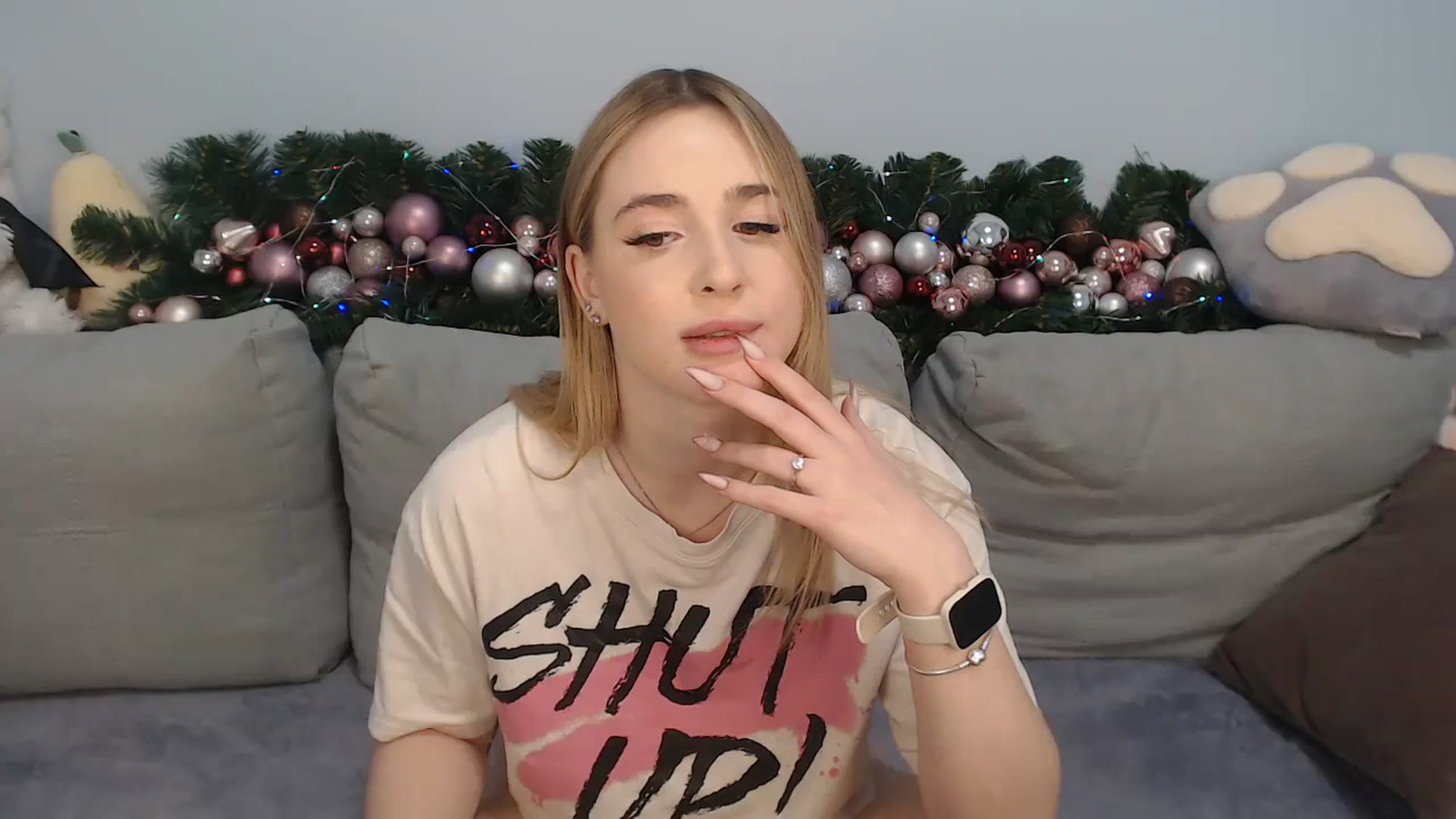 Gallery image thumbnail from SabrinaViolet's myfreecams stream on, 12/24/2023, 14:25 image 14 of 20