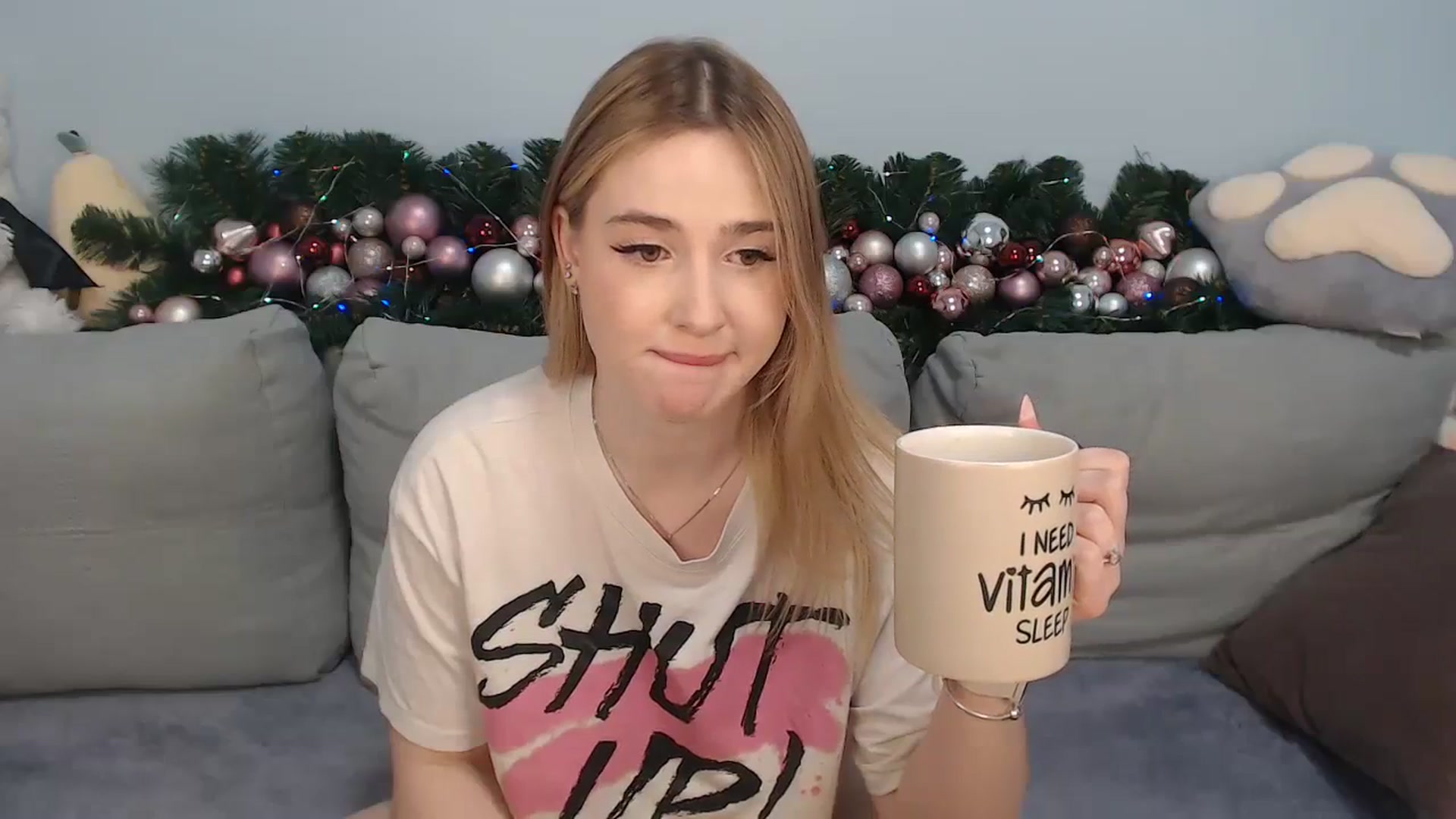 Gallery image thumbnail from SabrinaViolet's myfreecams stream on, 12/24/2023, 14:25 image 18 of 20