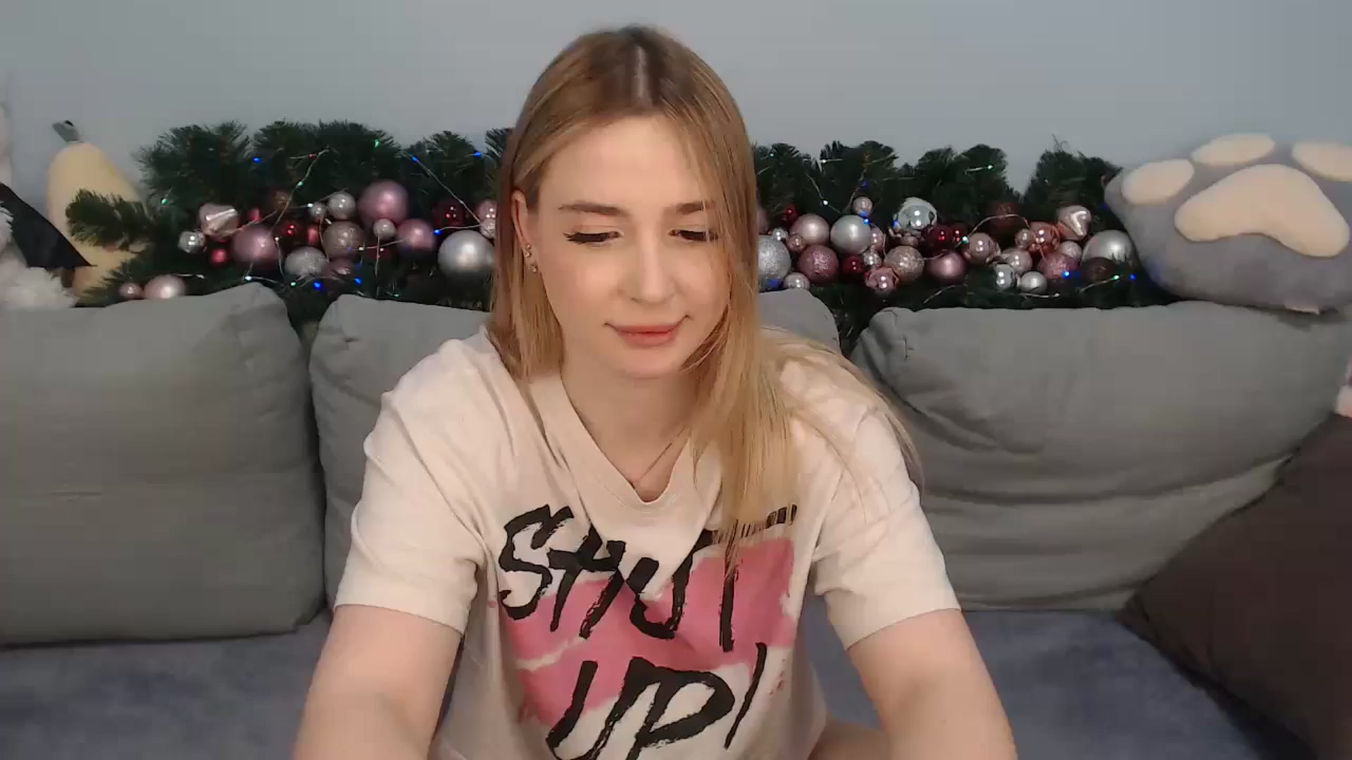Gallery image thumbnail from SabrinaViolet's myfreecams stream on, 12/24/2023, 14:25 image 13 of 20