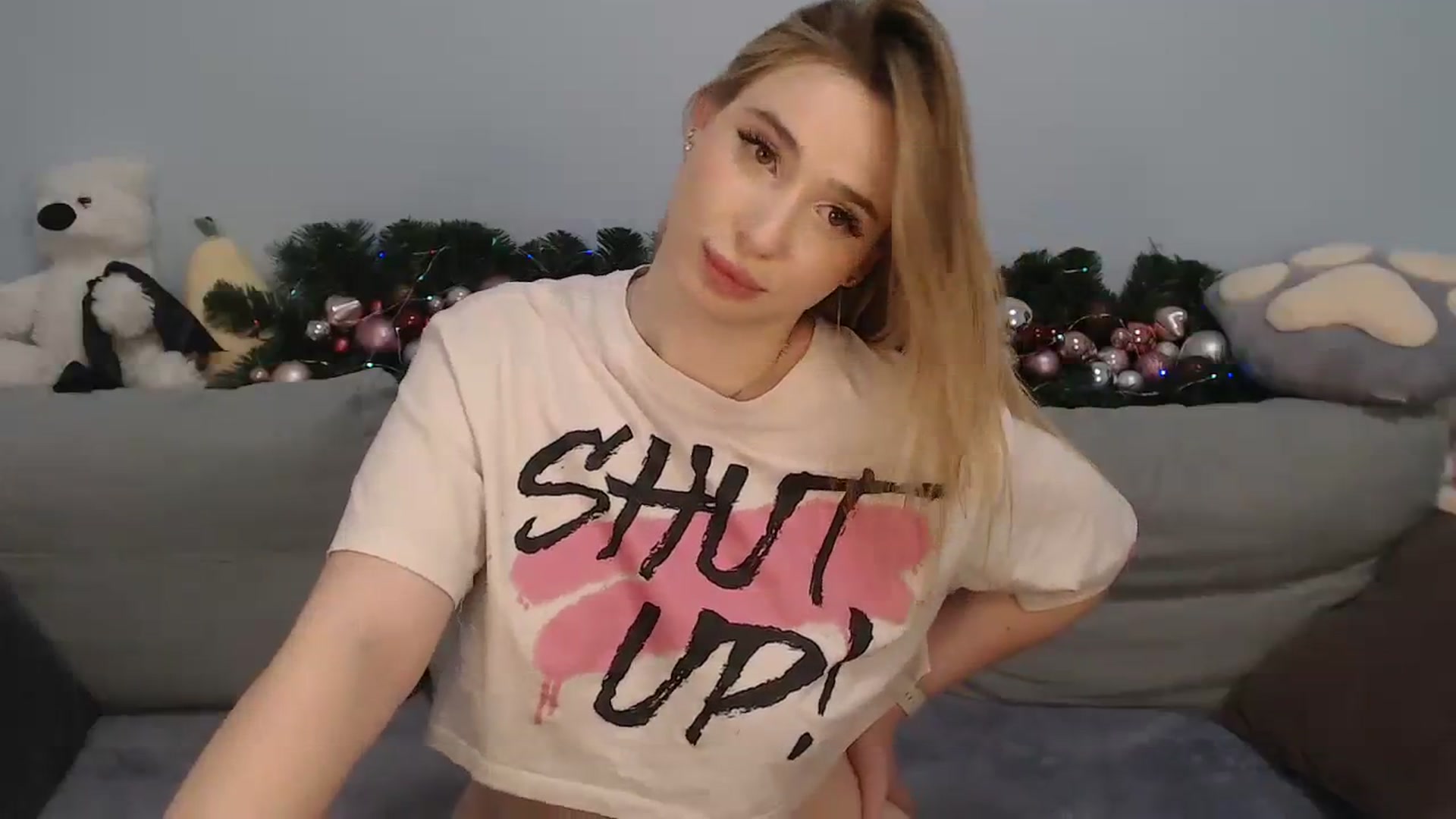 Gallery image thumbnail from SabrinaViolet's myfreecams stream on, 12/24/2023, 14:48 image 6 of 20