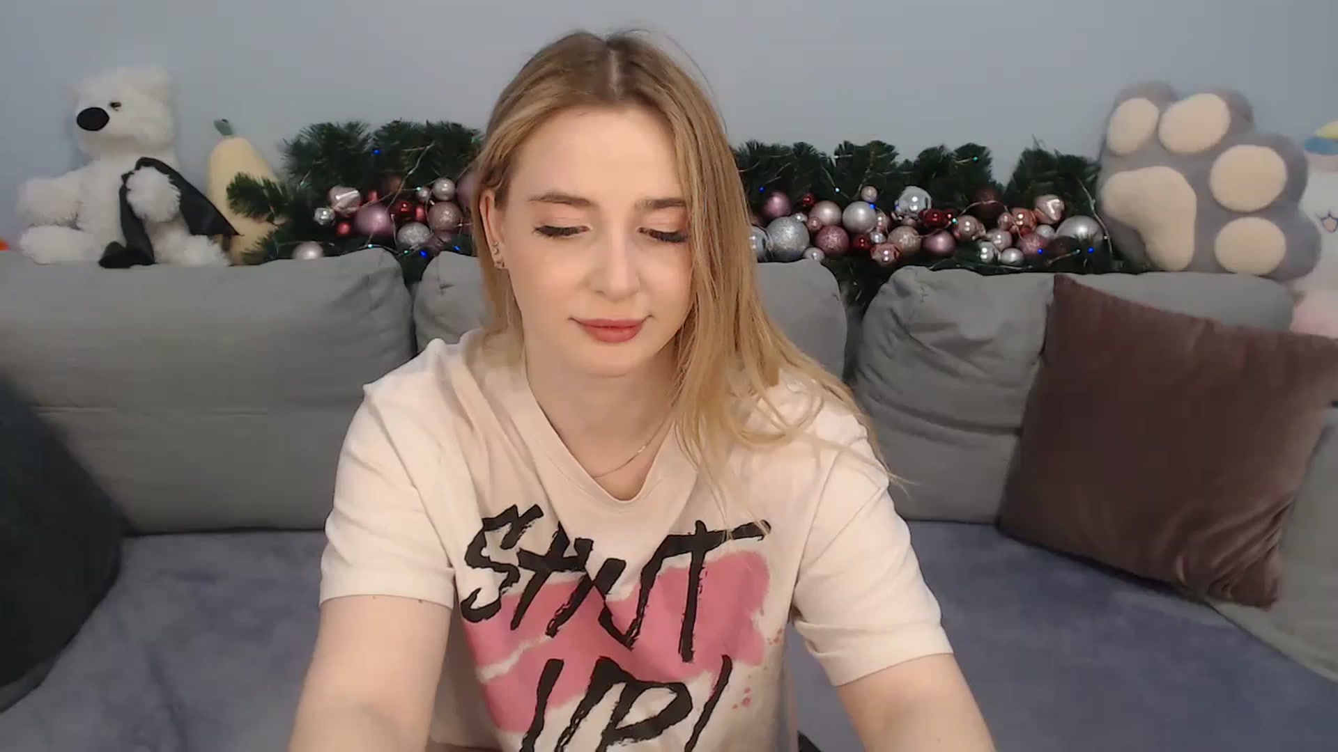 Gallery image thumbnail from SabrinaViolet's myfreecams stream on, 12/27/2023, 10:41 image 19 of 20