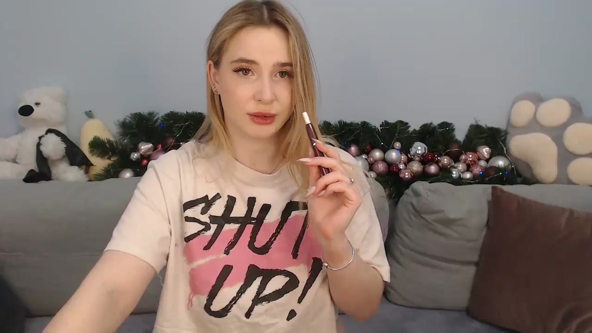 Gallery image thumbnail from SabrinaViolet's myfreecams stream on, 12/27/2023, 10:41 image 6 of 20