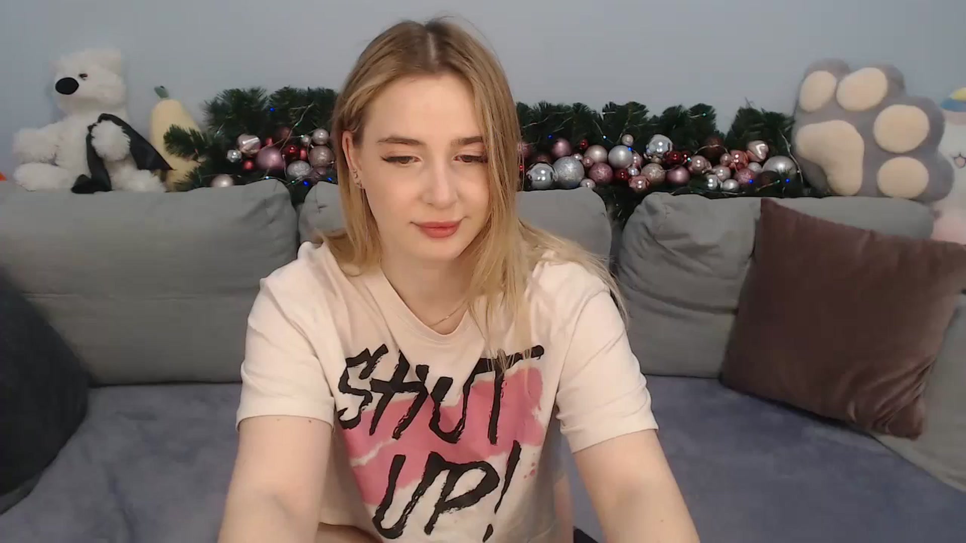 Gallery image thumbnail from SabrinaViolet's myfreecams stream on, 12/27/2023, 10:41 image 17 of 20