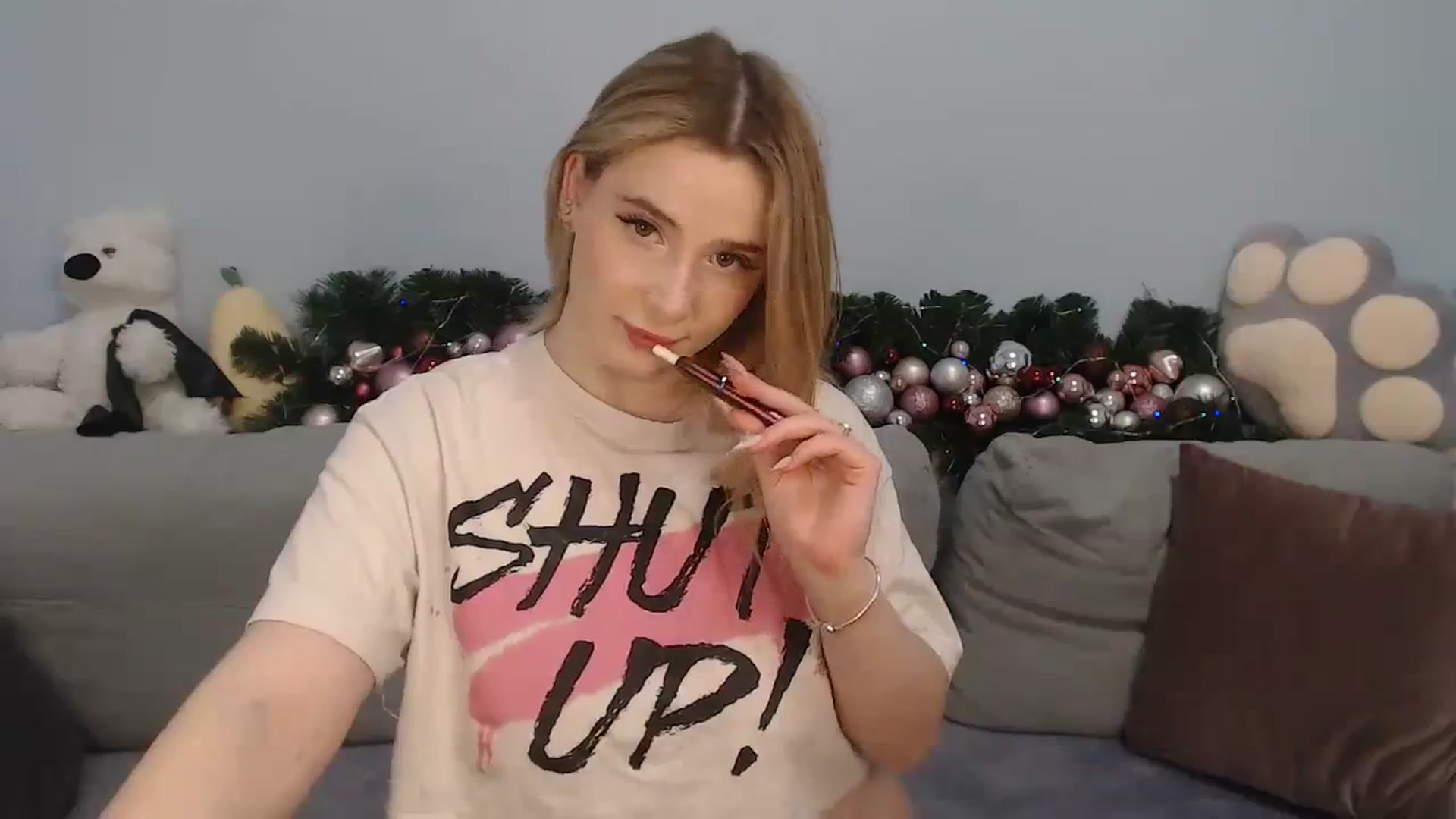 Gallery image thumbnail from SabrinaViolet's myfreecams stream on, 12/27/2023, 10:41 image 7 of 20