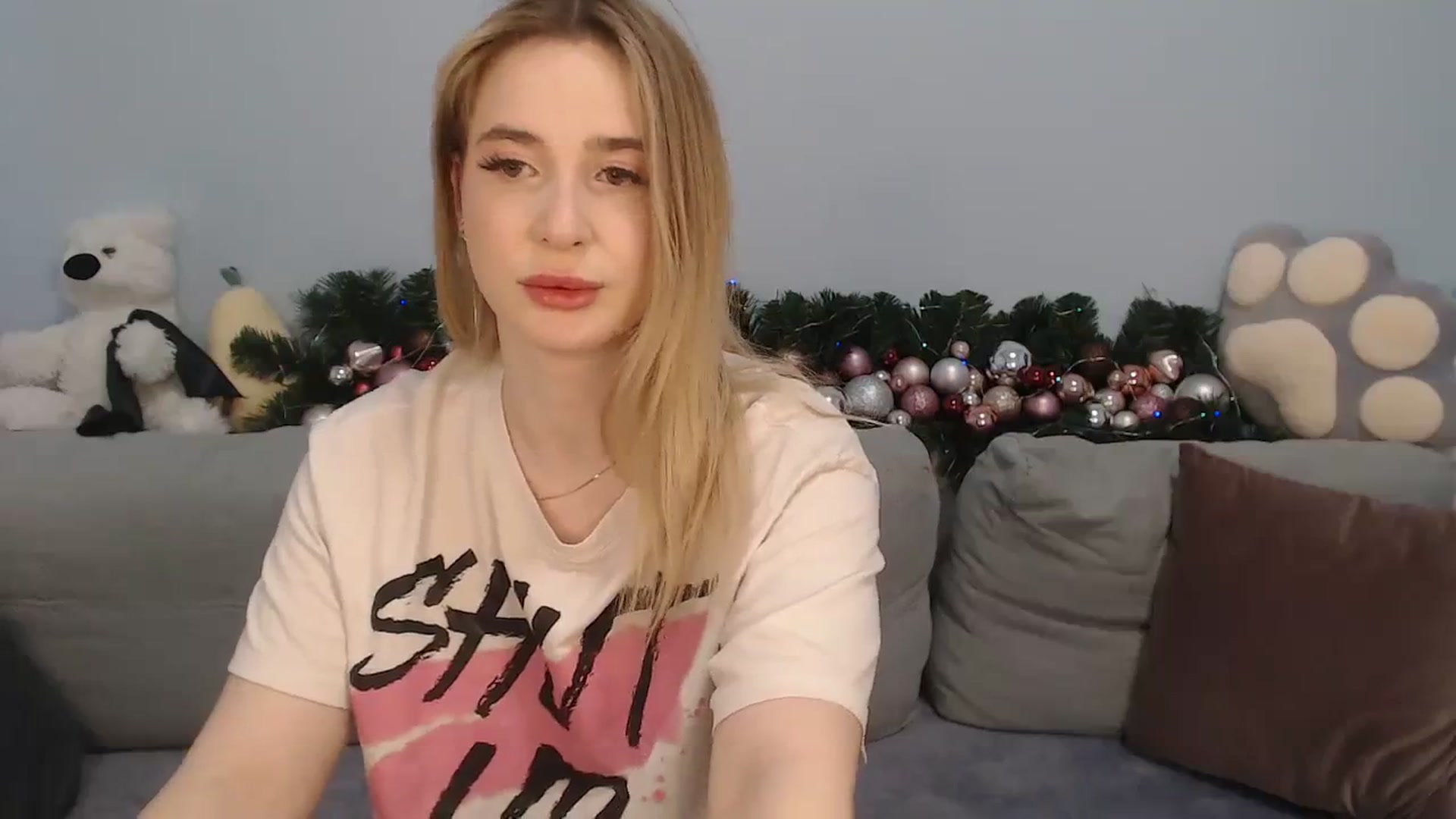Gallery image thumbnail from SabrinaViolet's myfreecams stream on, 12/27/2023, 10:41 image 11 of 20
