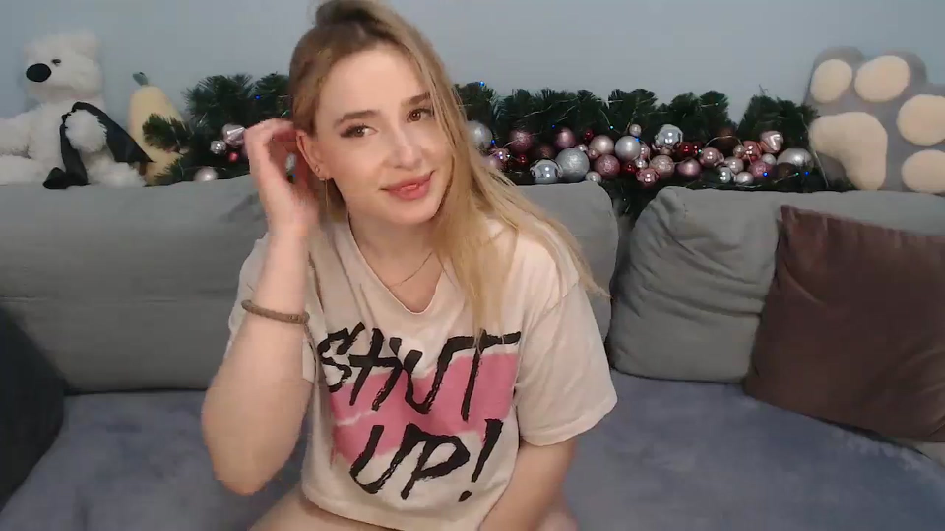 Gallery image thumbnail from SabrinaViolet's myfreecams stream on, 12/27/2023, 13:30 image 9 of 20