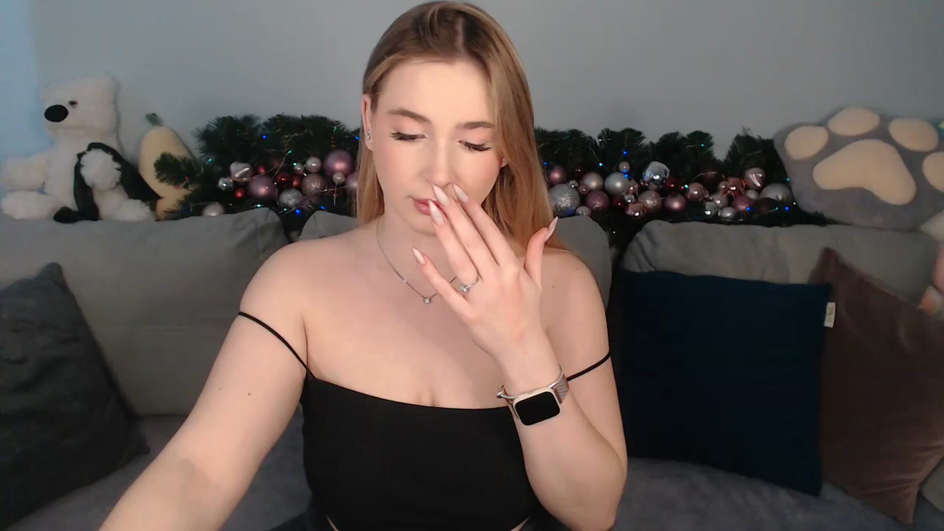 Gallery image thumbnail from SabrinaViolet's myfreecams stream on, 01/04/2024, 10:15 image 5 of 20