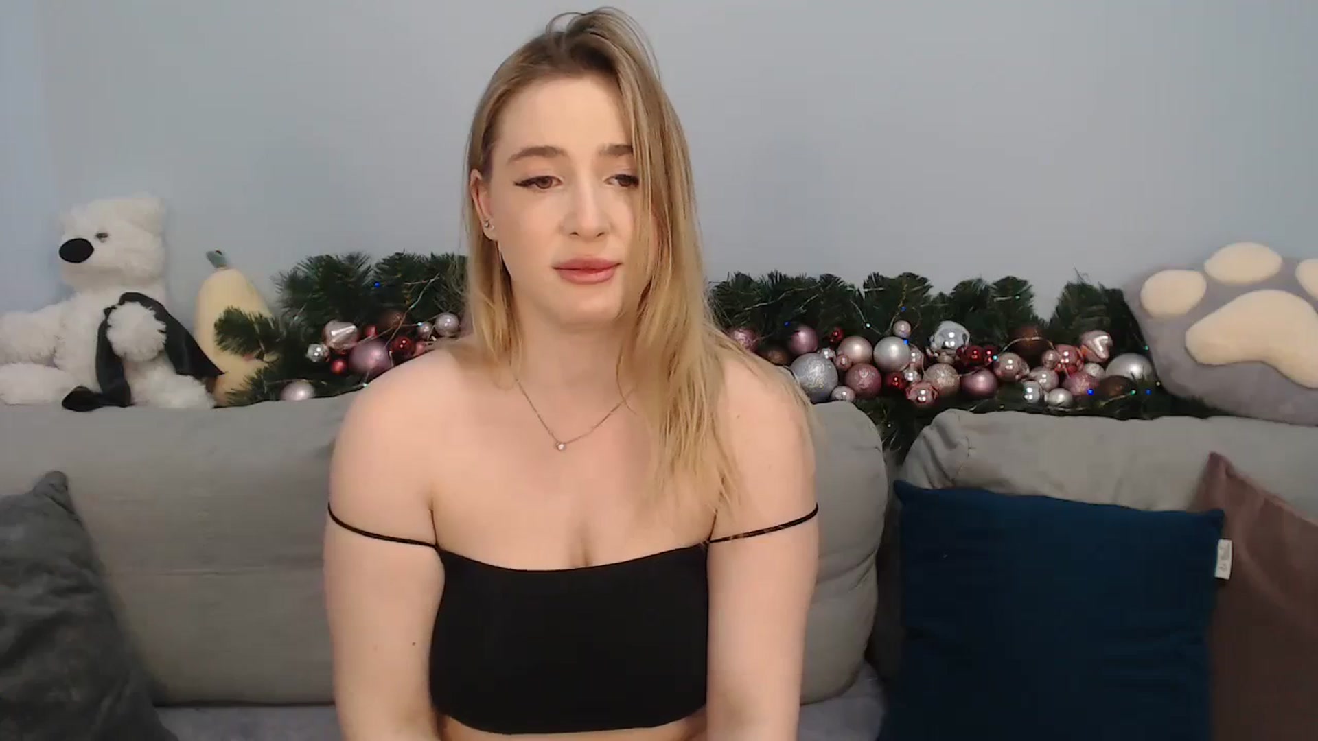 Gallery image thumbnail from SabrinaViolet's myfreecams stream on, 01/04/2024, 10:15 image 12 of 20