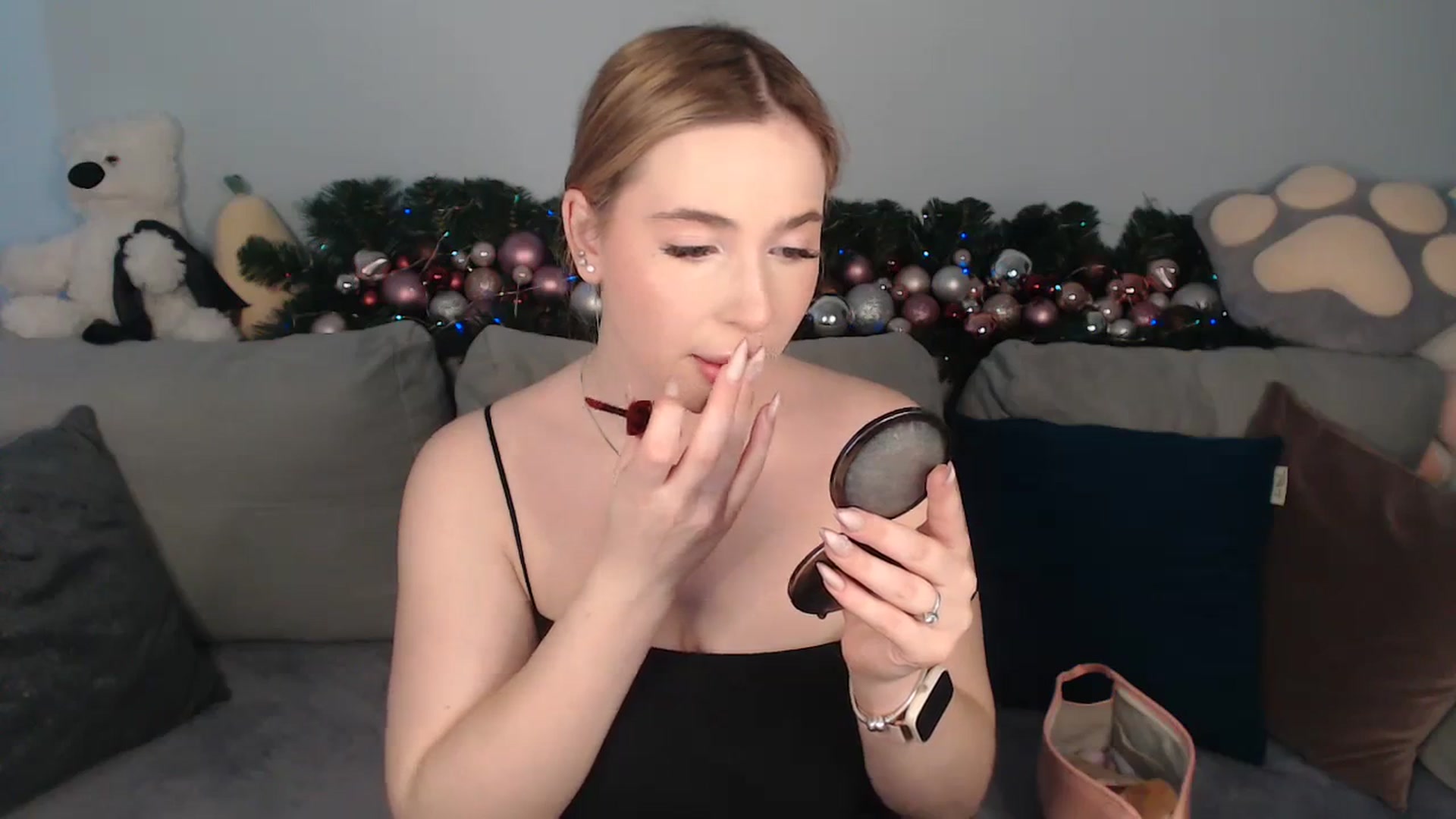 Gallery image thumbnail from SabrinaViolet's myfreecams stream on, 01/04/2024, 10:15 image 2 of 20