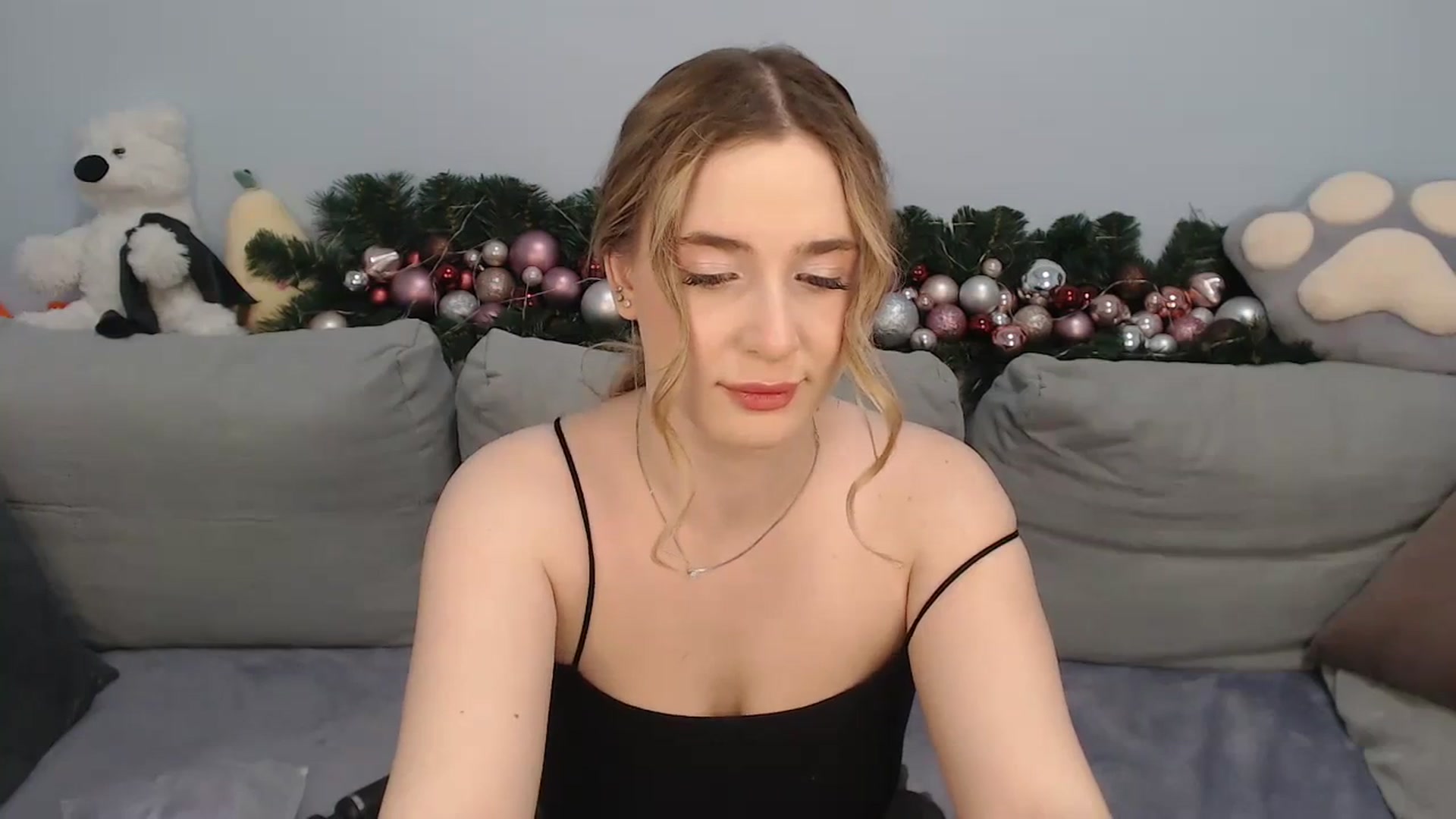 Gallery image thumbnail from SabrinaViolet's myfreecams stream on, 01/08/2024, 09:48 image 14 of 20