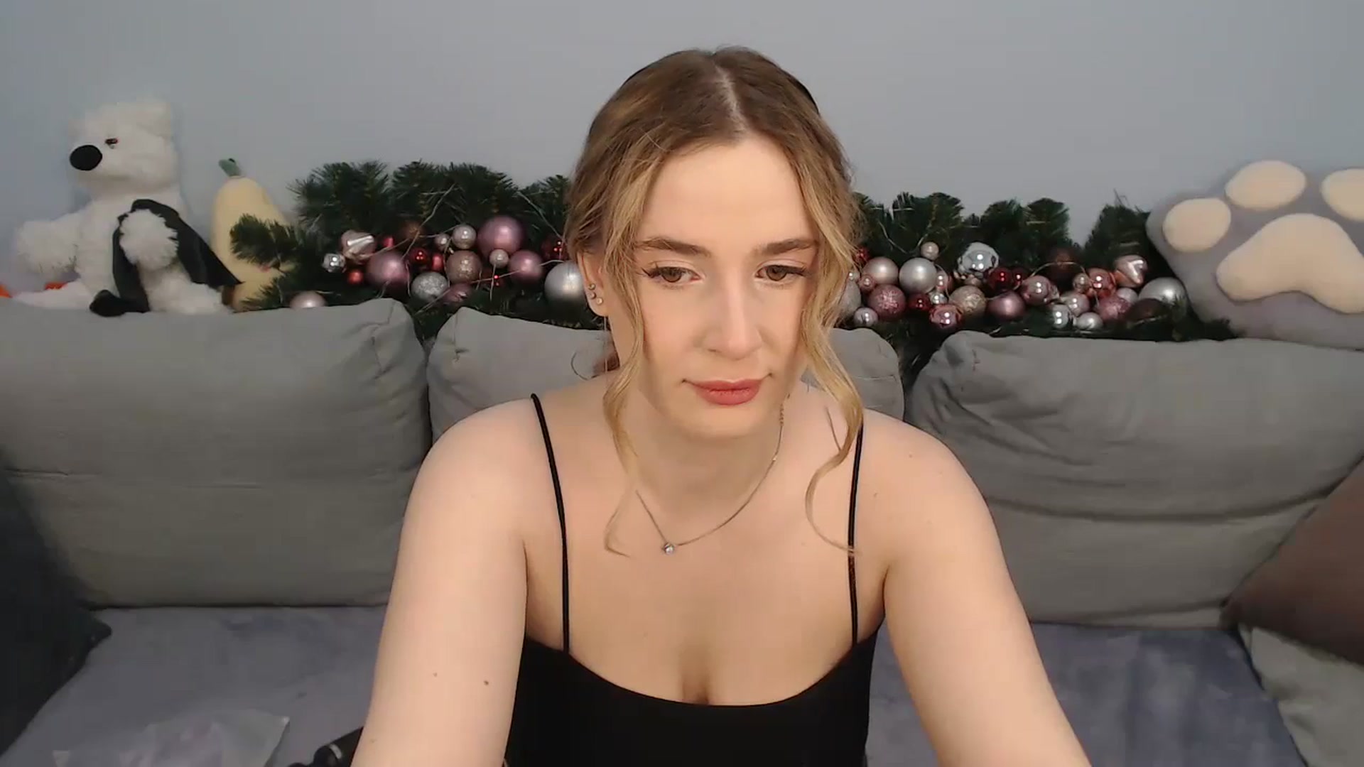 Gallery image thumbnail from SabrinaViolet's myfreecams stream on, 01/08/2024, 09:48 image 5 of 20